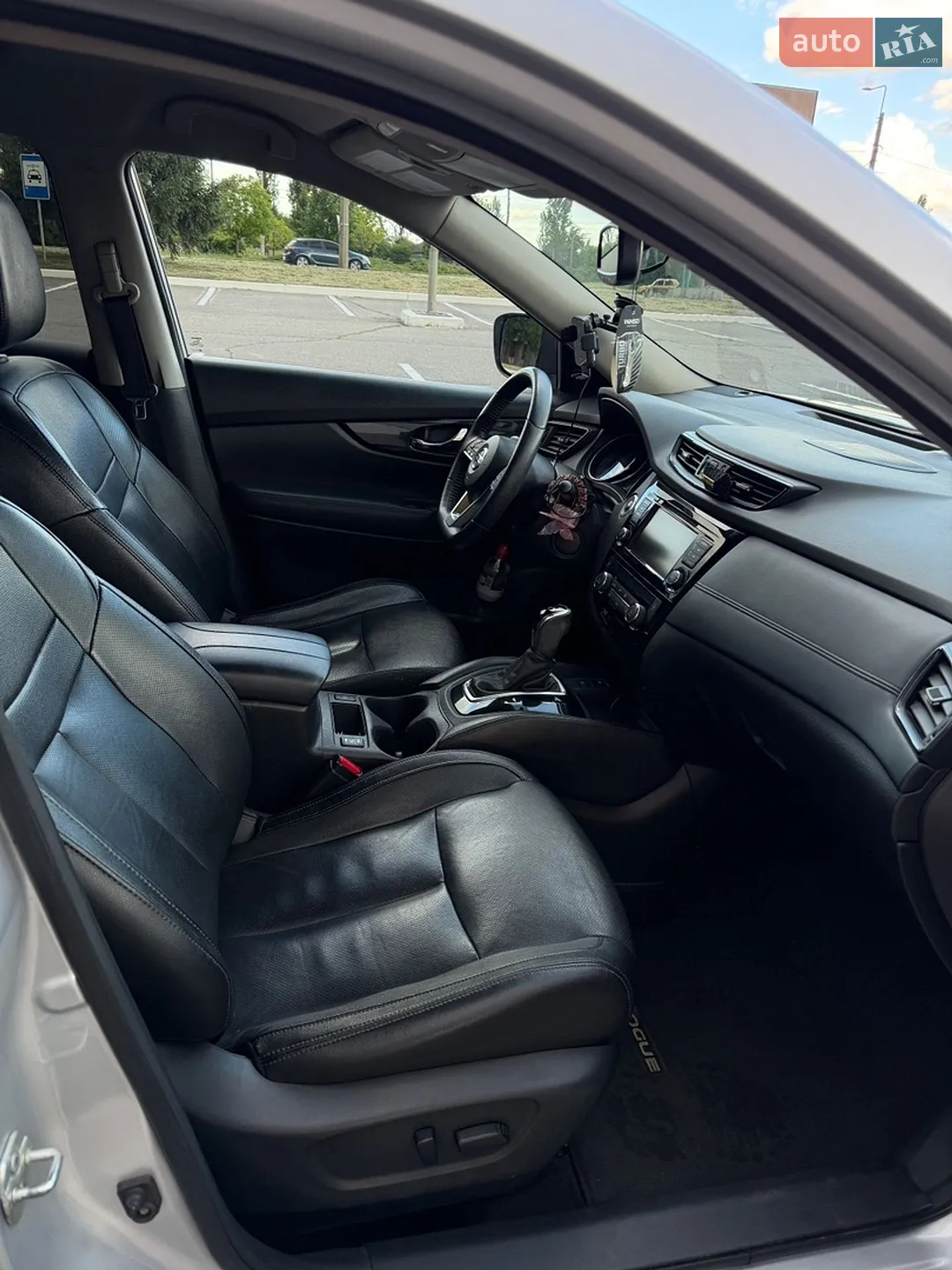 2019 Nissan Rogue - мініатюра 10
