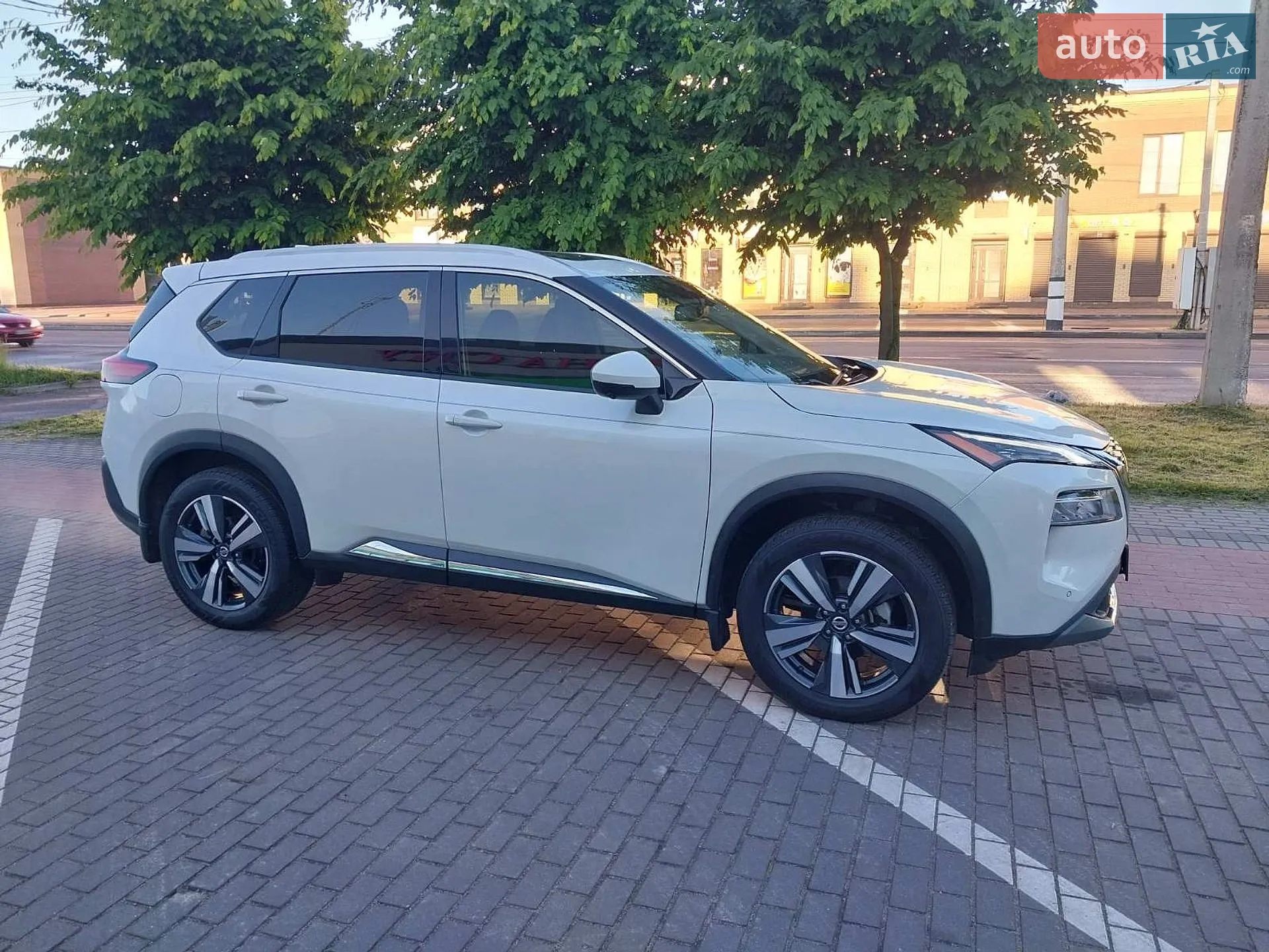 2021 Nissan Rogue - мініатюра 3