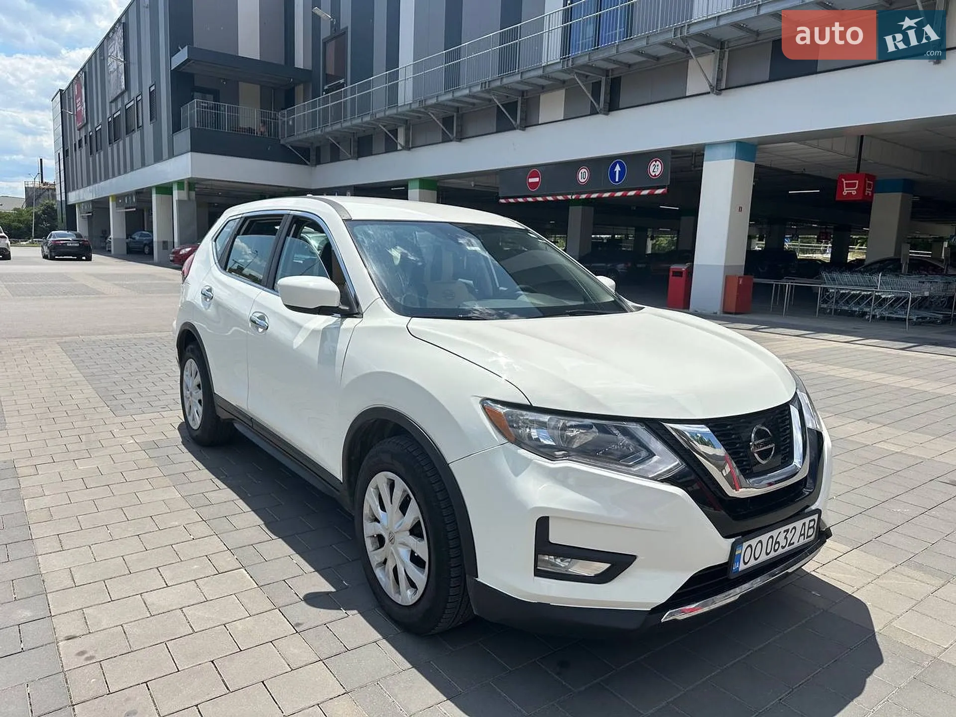 2018 Nissan Rogue - фото 1