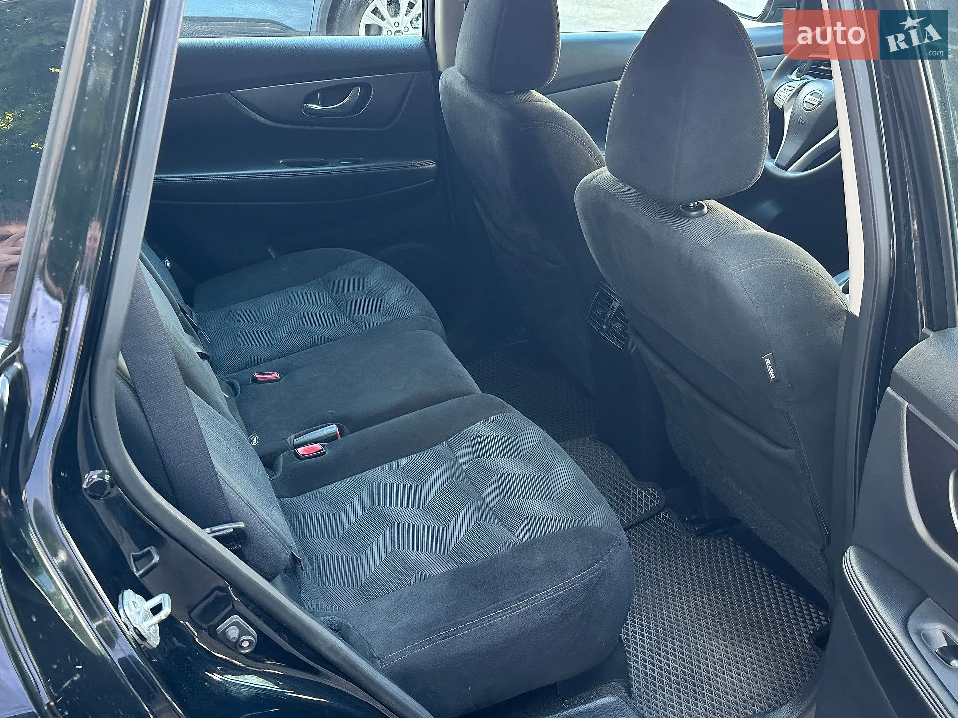 2016 Nissan Rogue - мініатюра 37