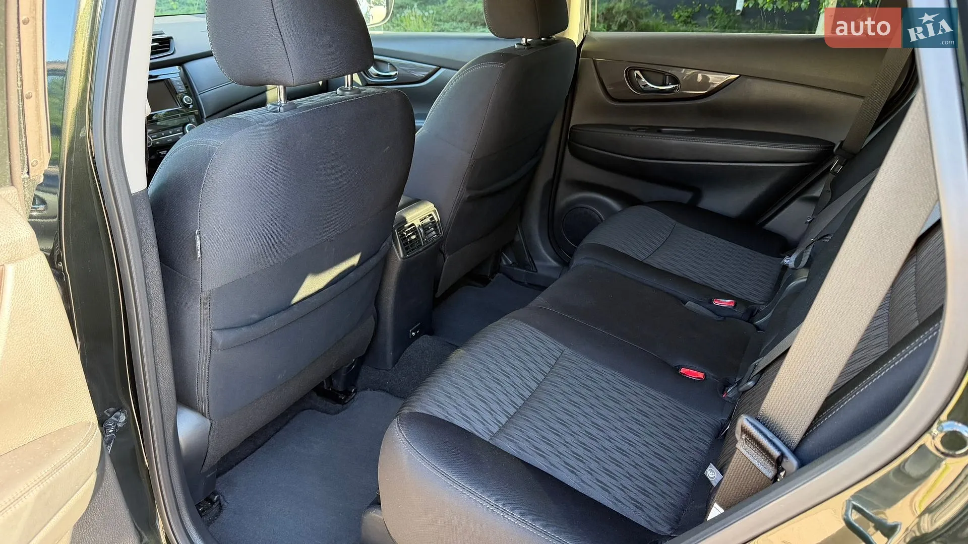 2019 Nissan Rogue - мініатюра 20