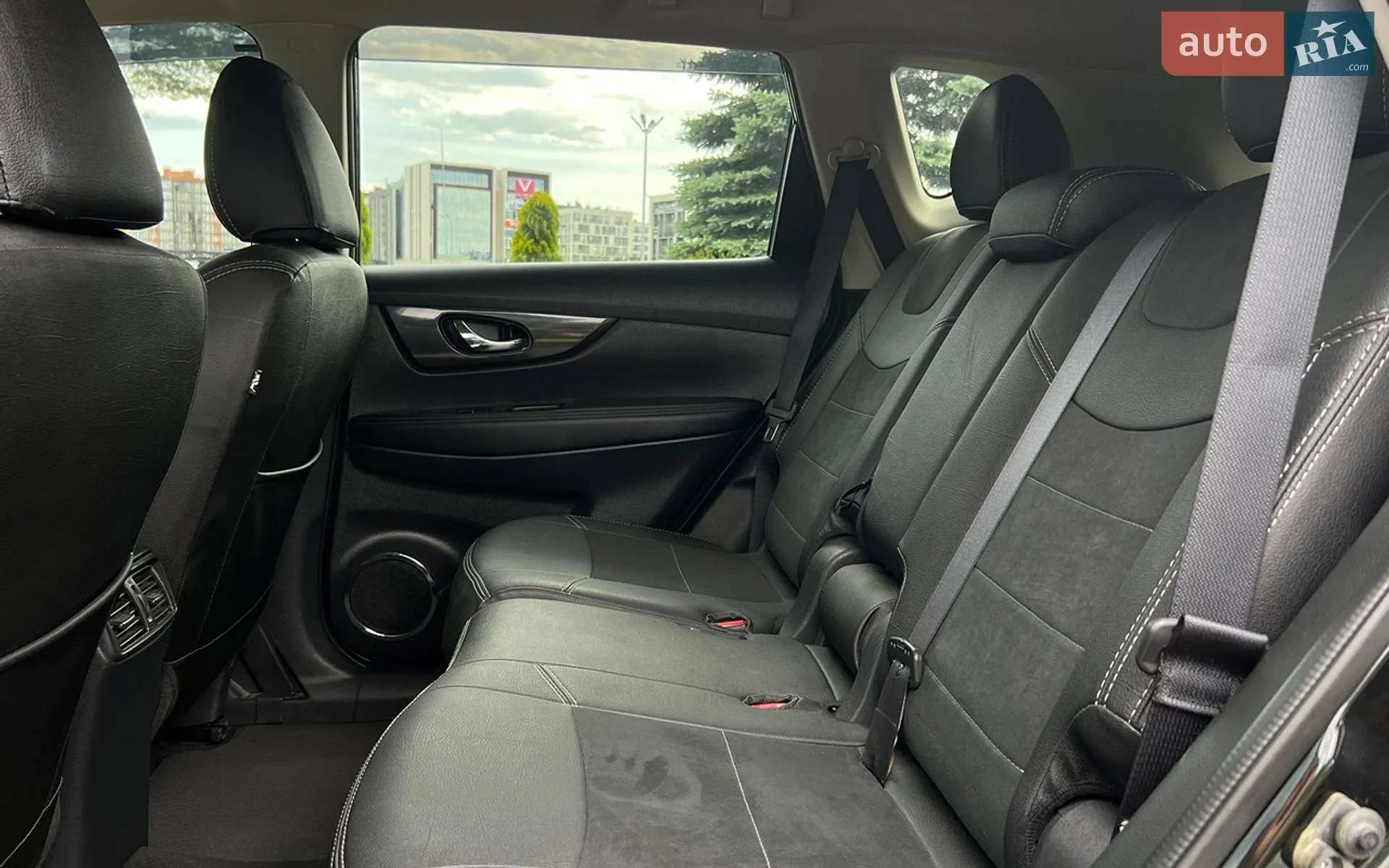 2016 Nissan Rogue - мініатюра 25