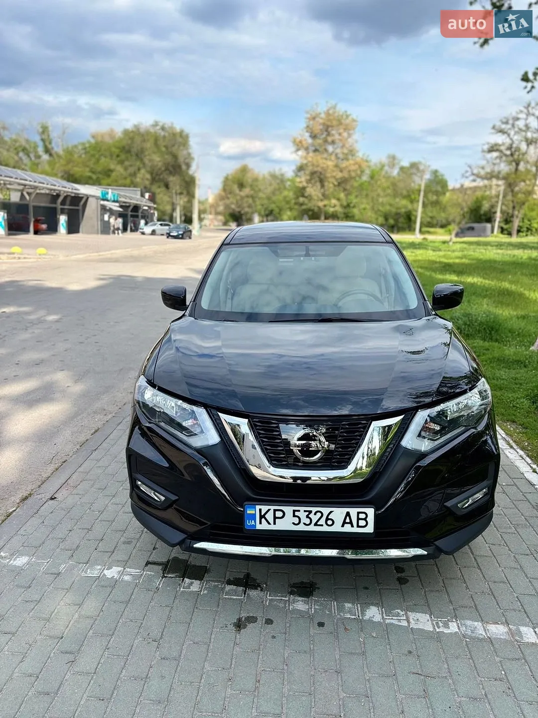 2017 Nissan Rogue - мініатюра 2