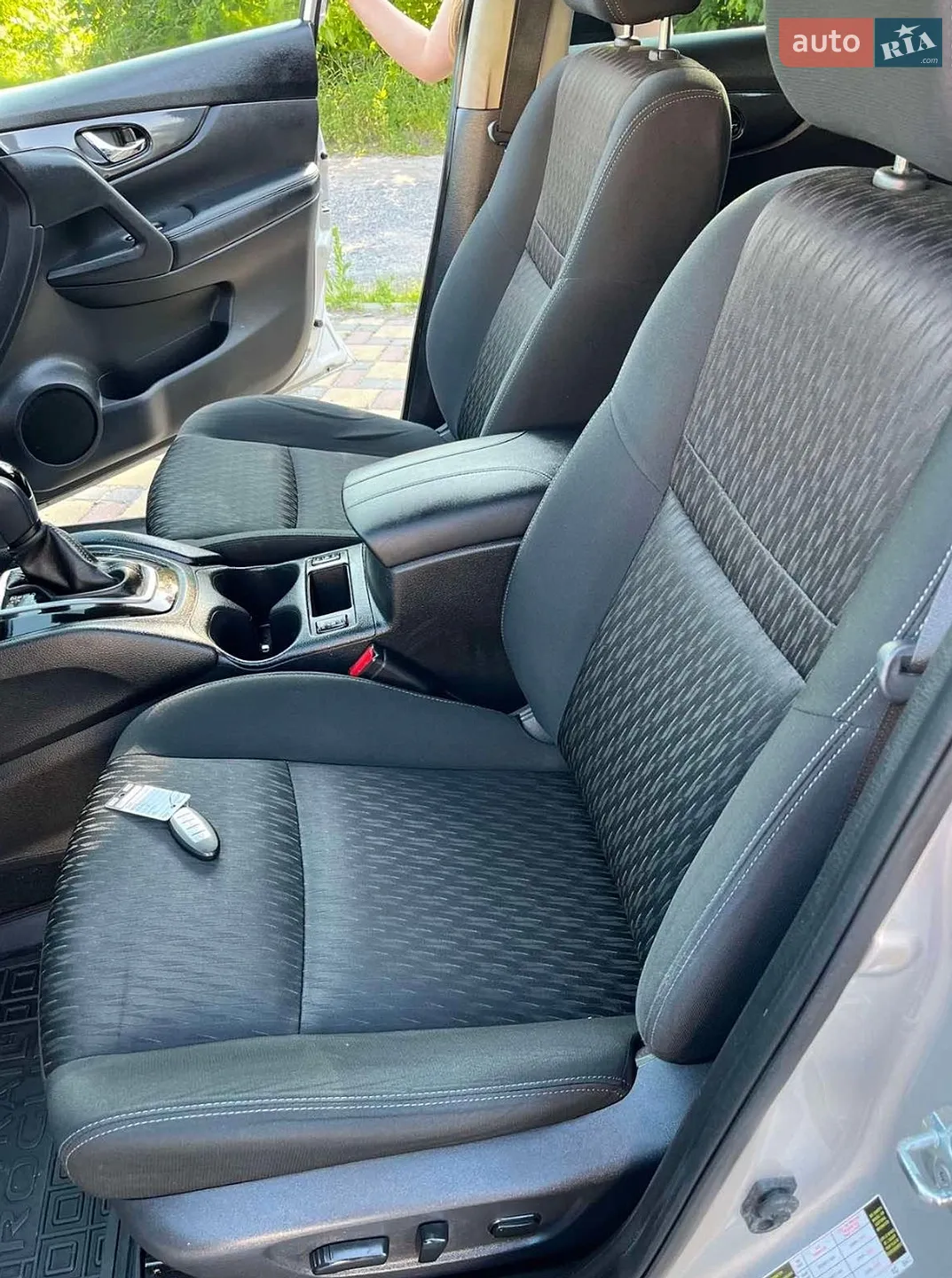 2019 Nissan Rogue - мініатюра 8