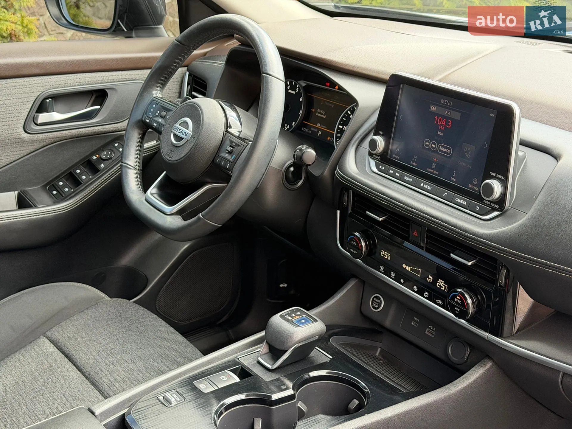 2021 Nissan Rogue - мініатюра 17