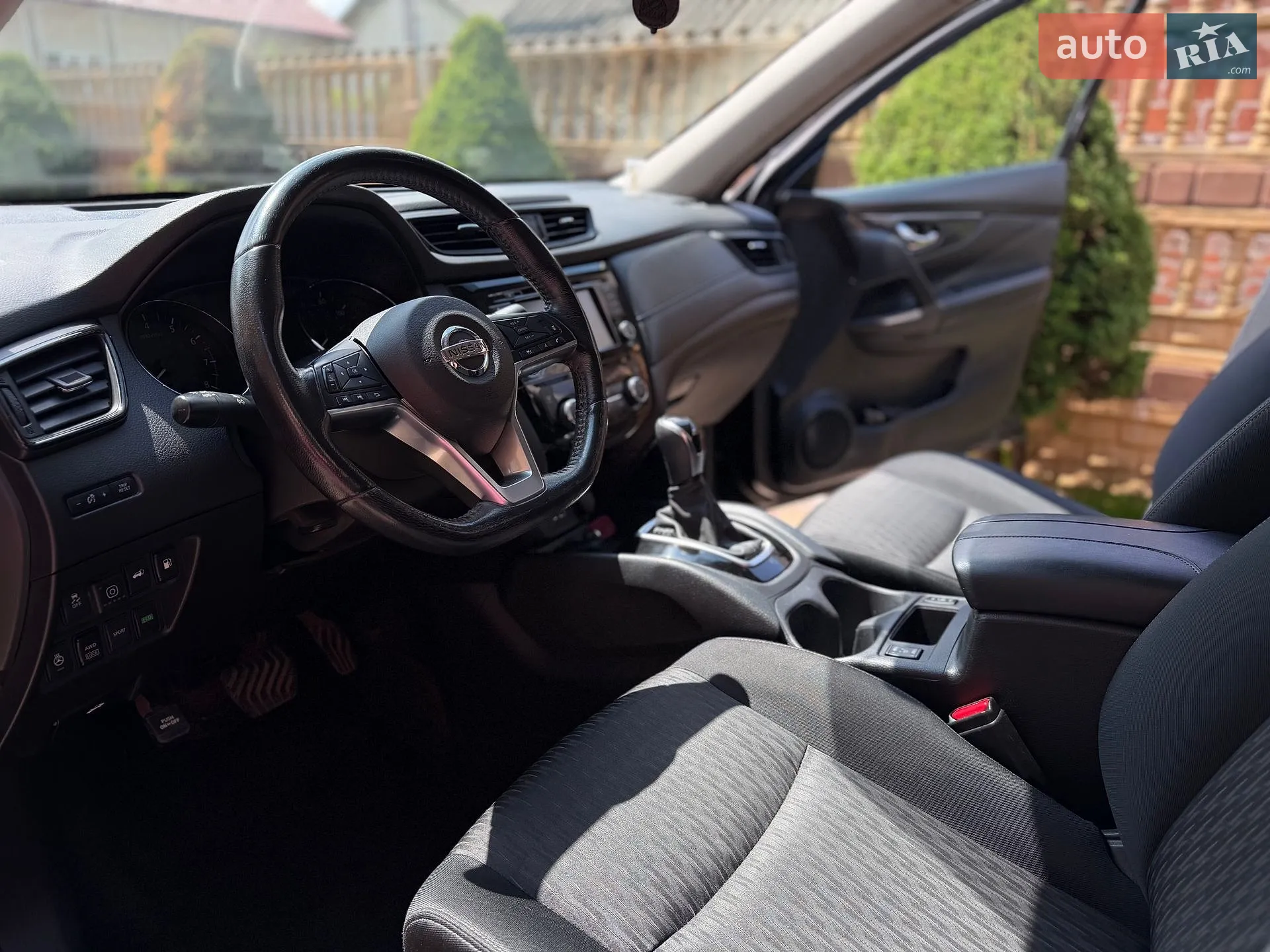 2018 Nissan Rogue - мініатюра 2
