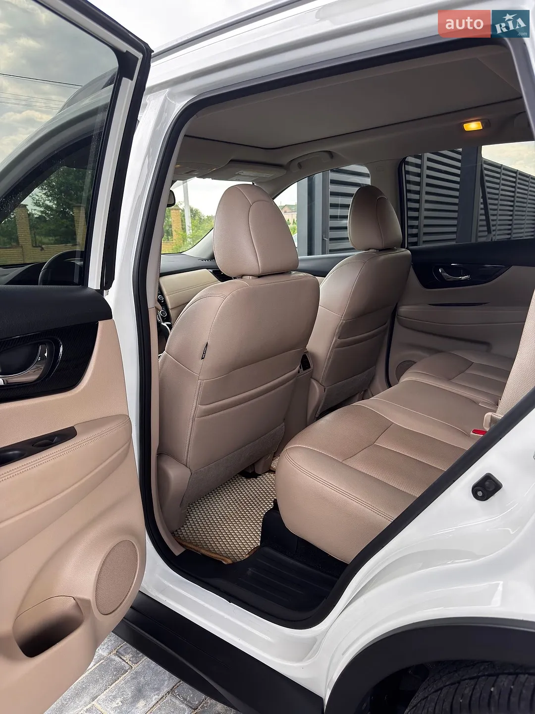 2017 Nissan Rogue - мініатюра 11