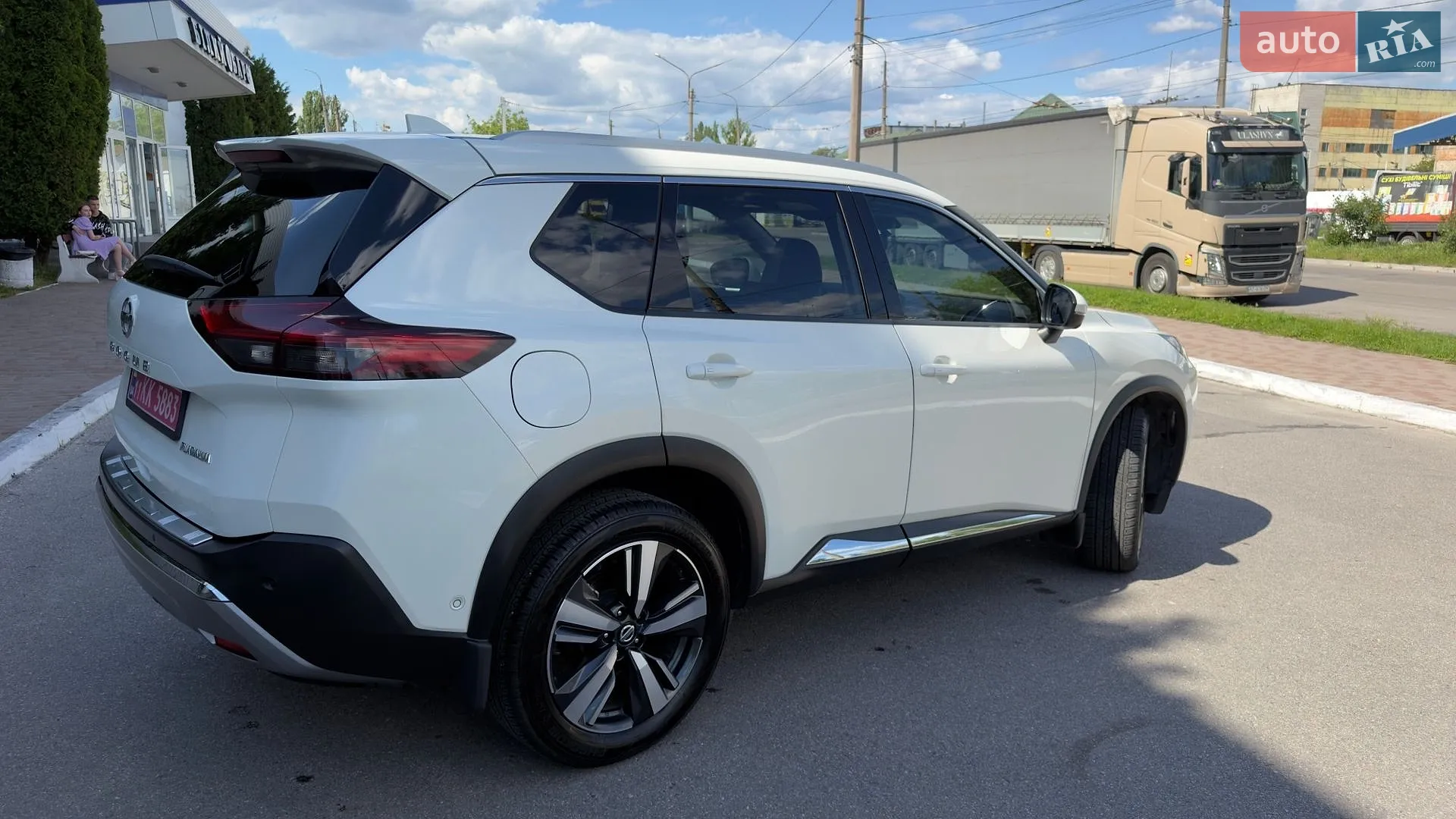 2021 Nissan Rogue - мініатюра 4
