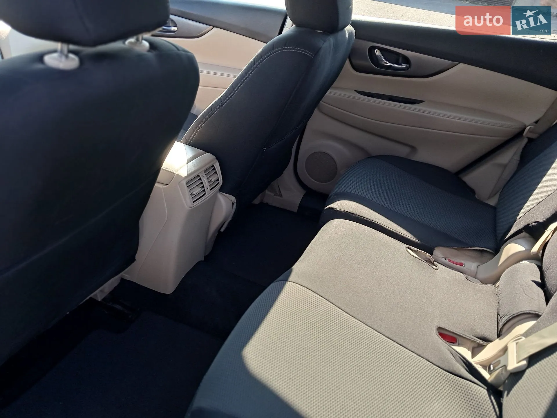 2016 Nissan Rogue - мініатюра 8