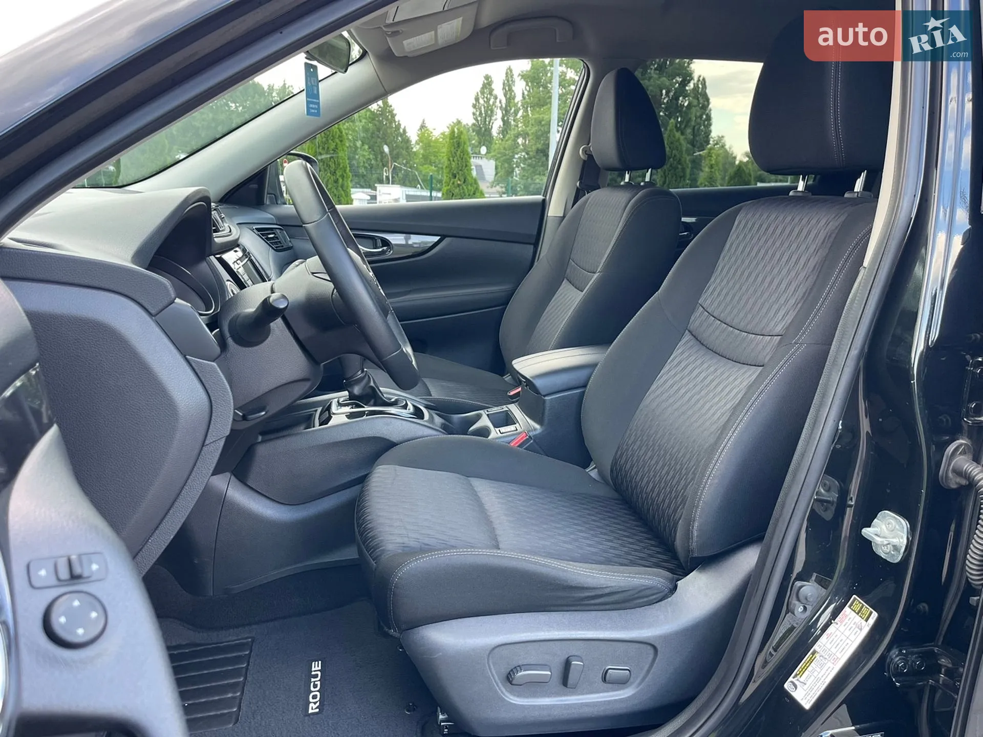 2018 Nissan Rogue - мініатюра 11