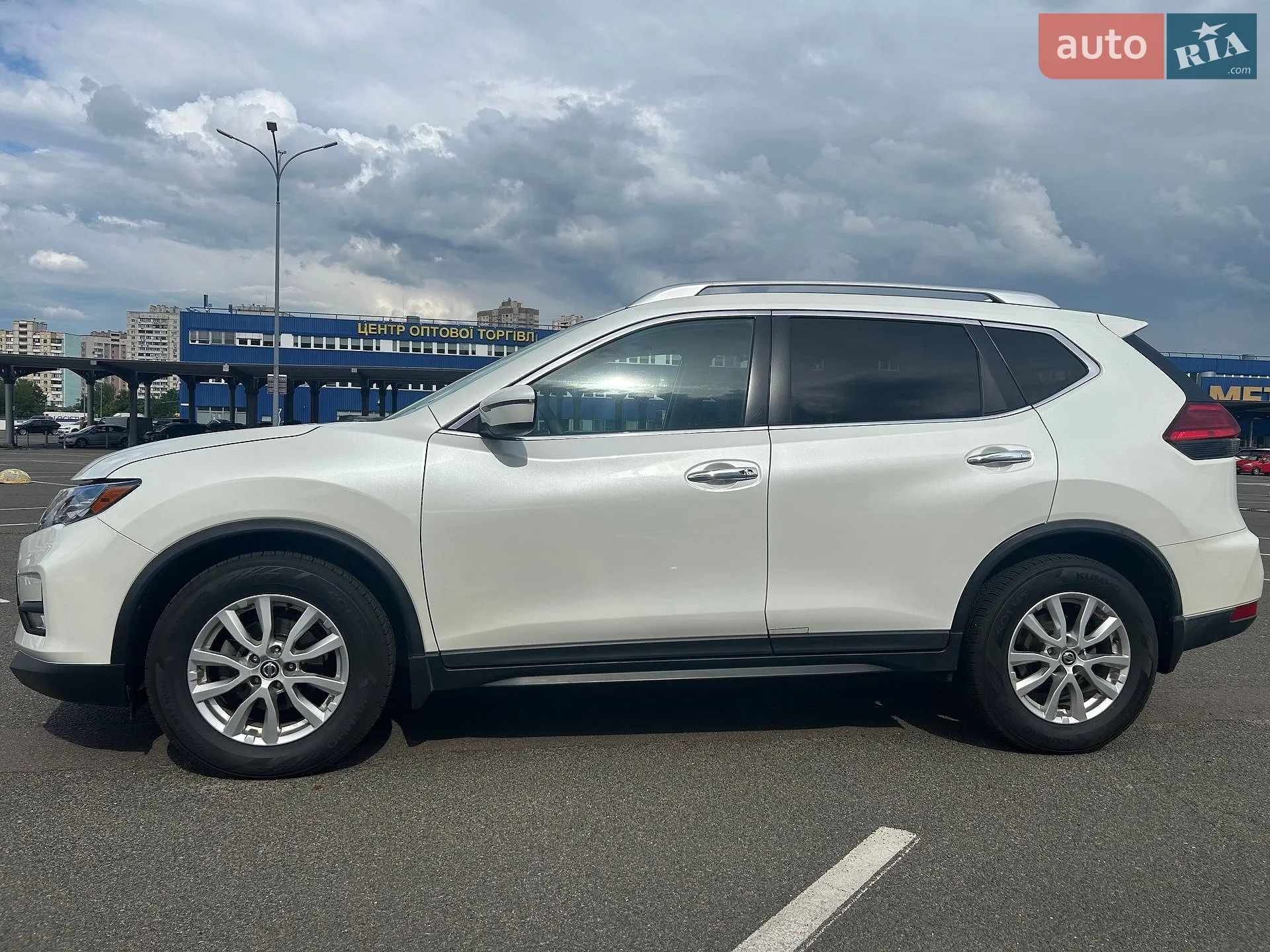 2017 Nissan Rogue - мініатюра 2