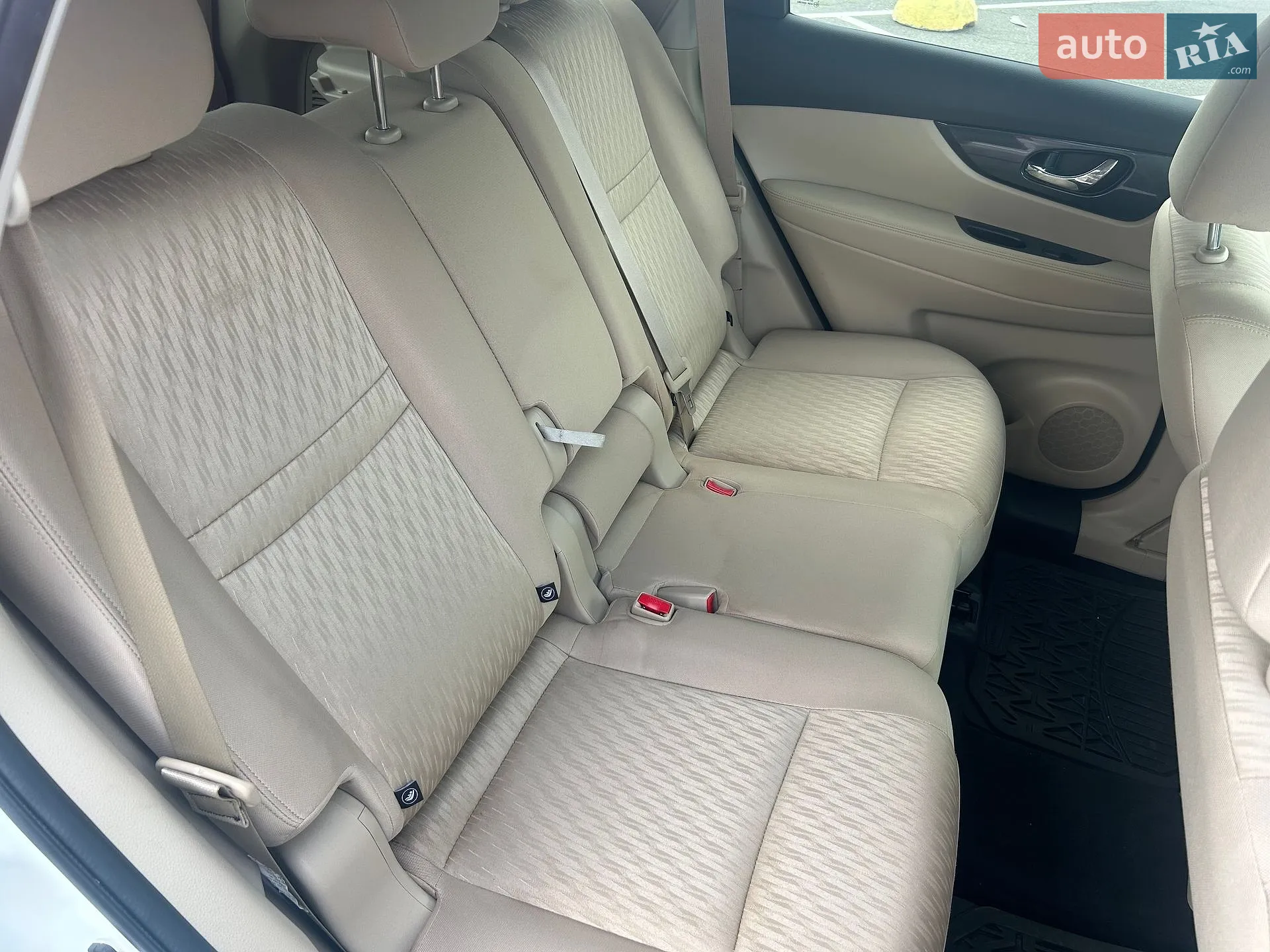 2017 Nissan Rogue - мініатюра 9