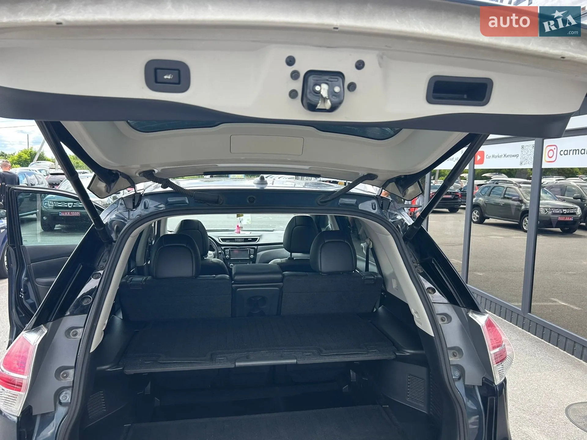 2016 Nissan Rogue - мініатюра 18