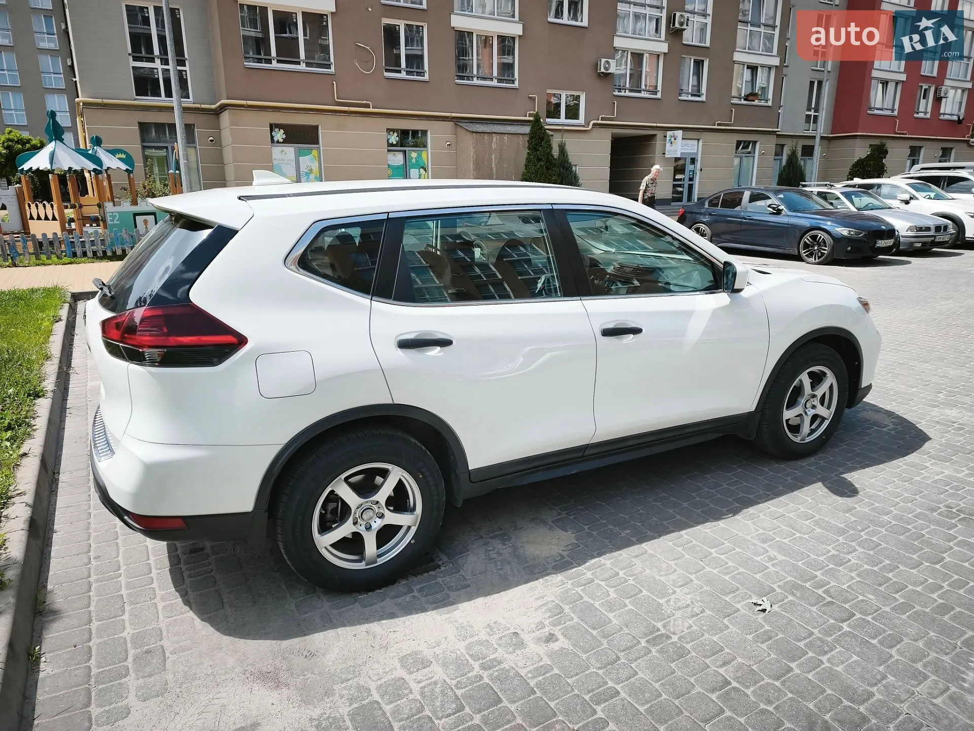 2019 Nissan Rogue - мініатюра 14