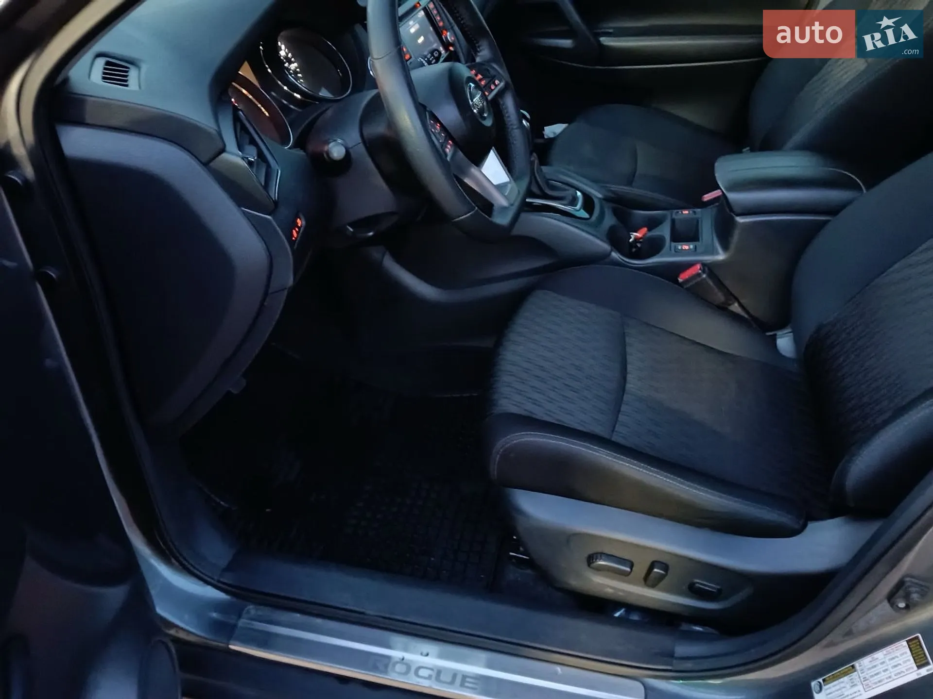 2019 Nissan Rogue - мініатюра 6