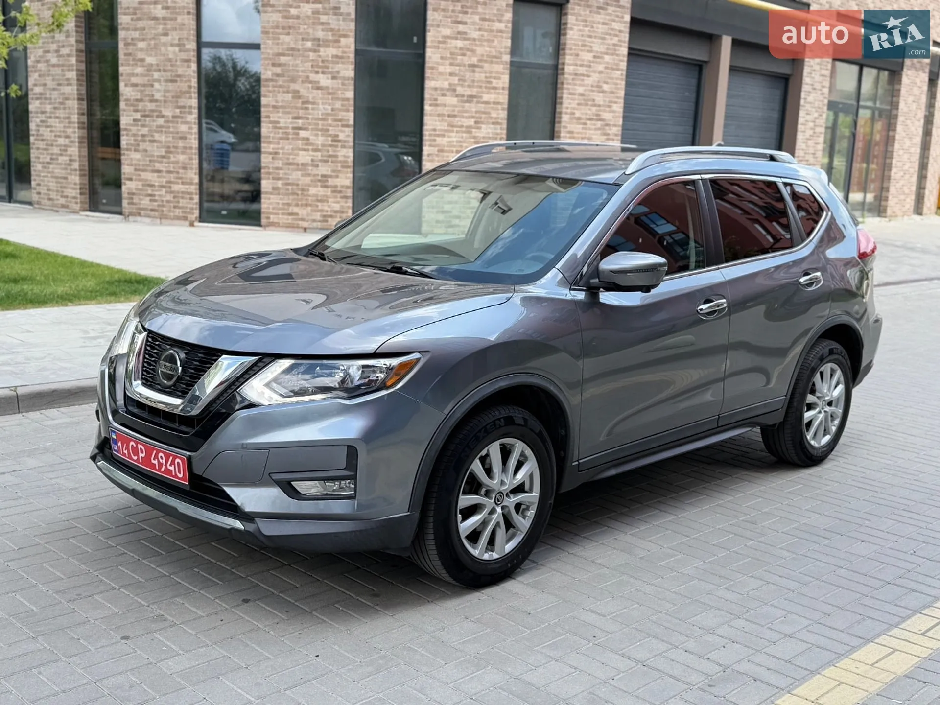 2018 Nissan Rogue - мініатюра 2