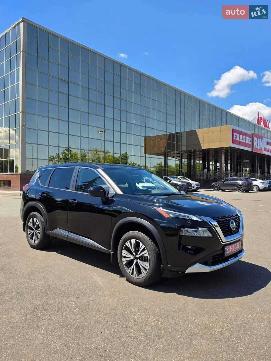 2023 Nissan Rogue - фото 1