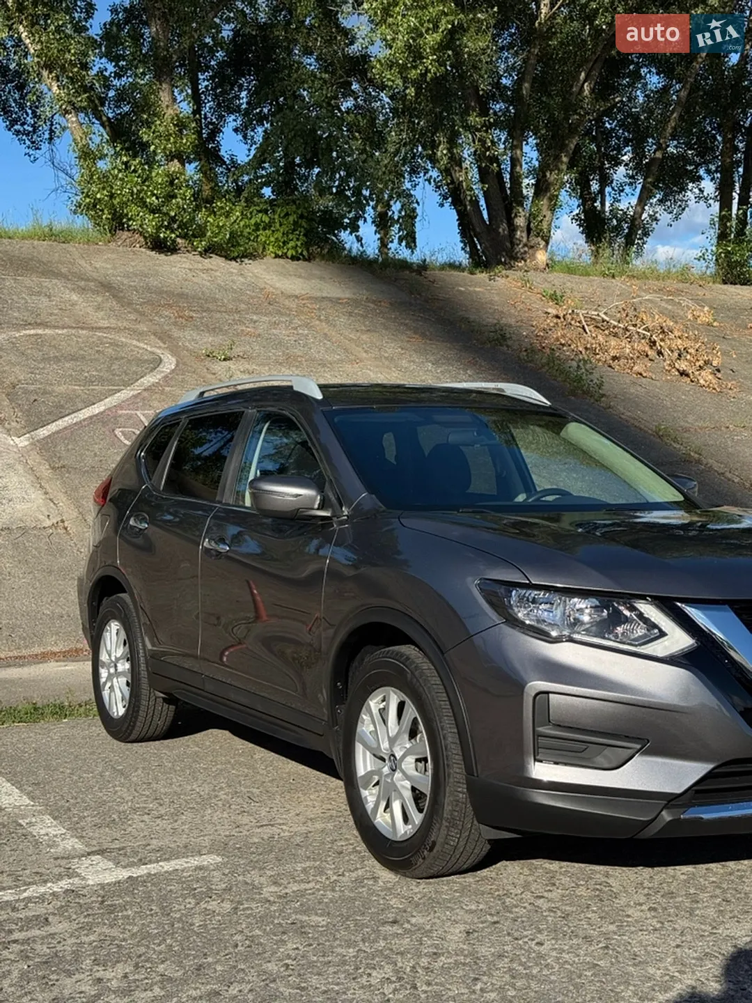 2018 Nissan Rogue - мініатюра 2