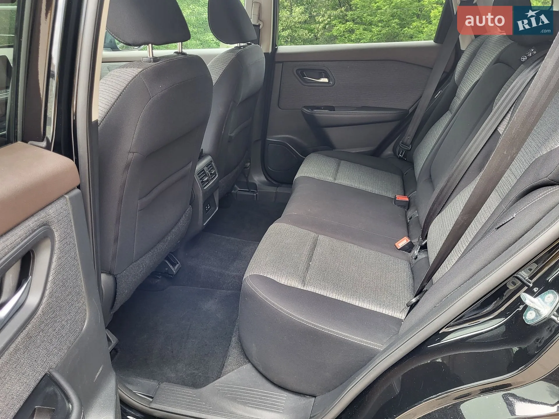 2021 Nissan Rogue - мініатюра 39