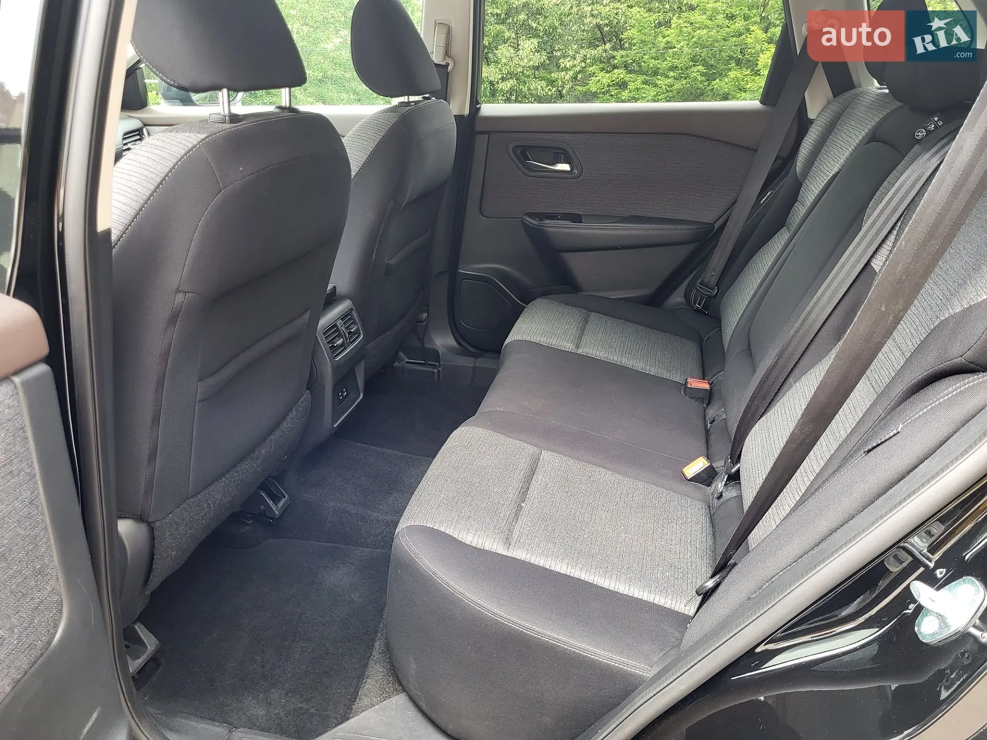 2021 Nissan Rogue - мініатюра 44