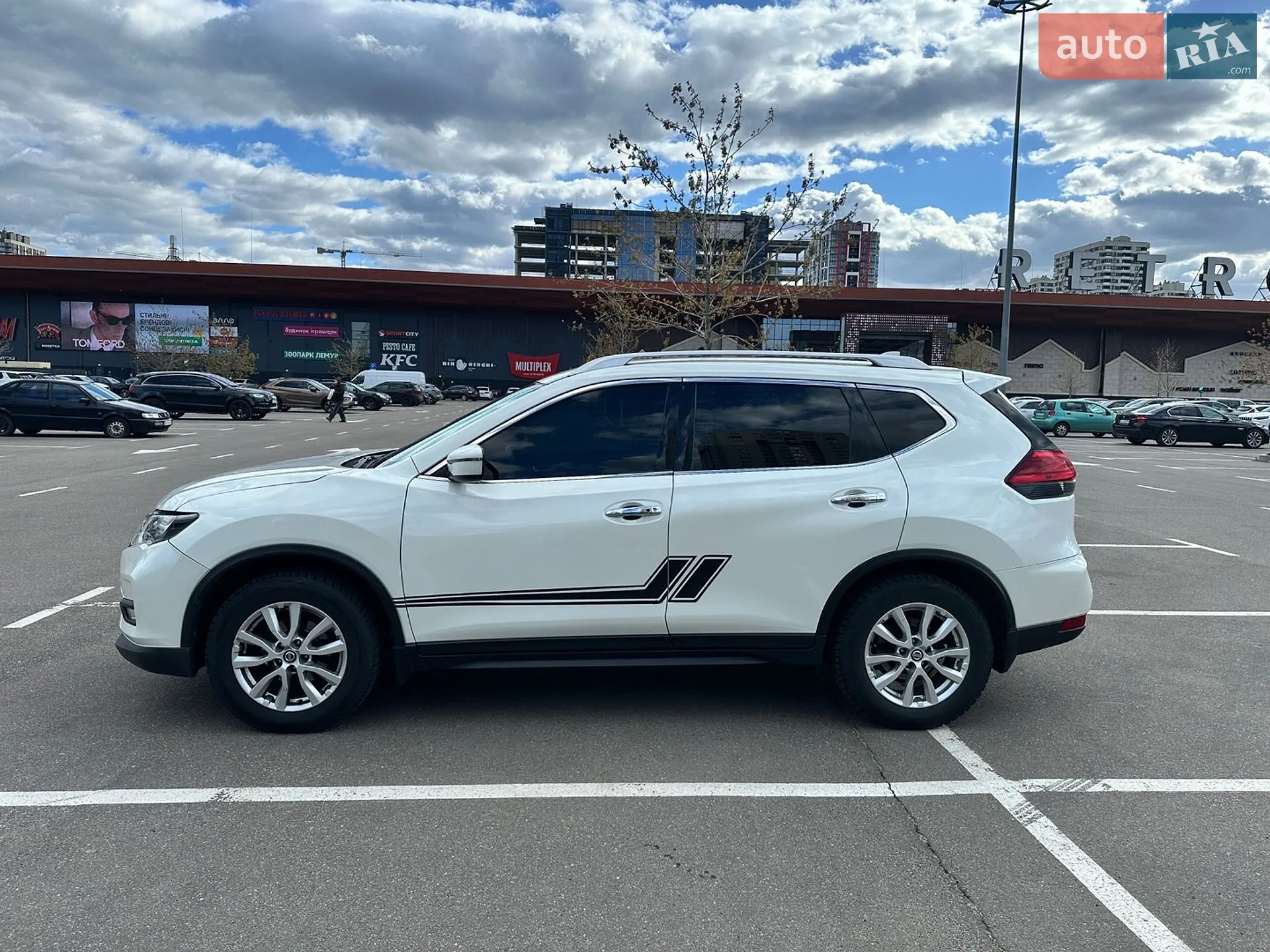 2017 Nissan Rogue - мініатюра 3