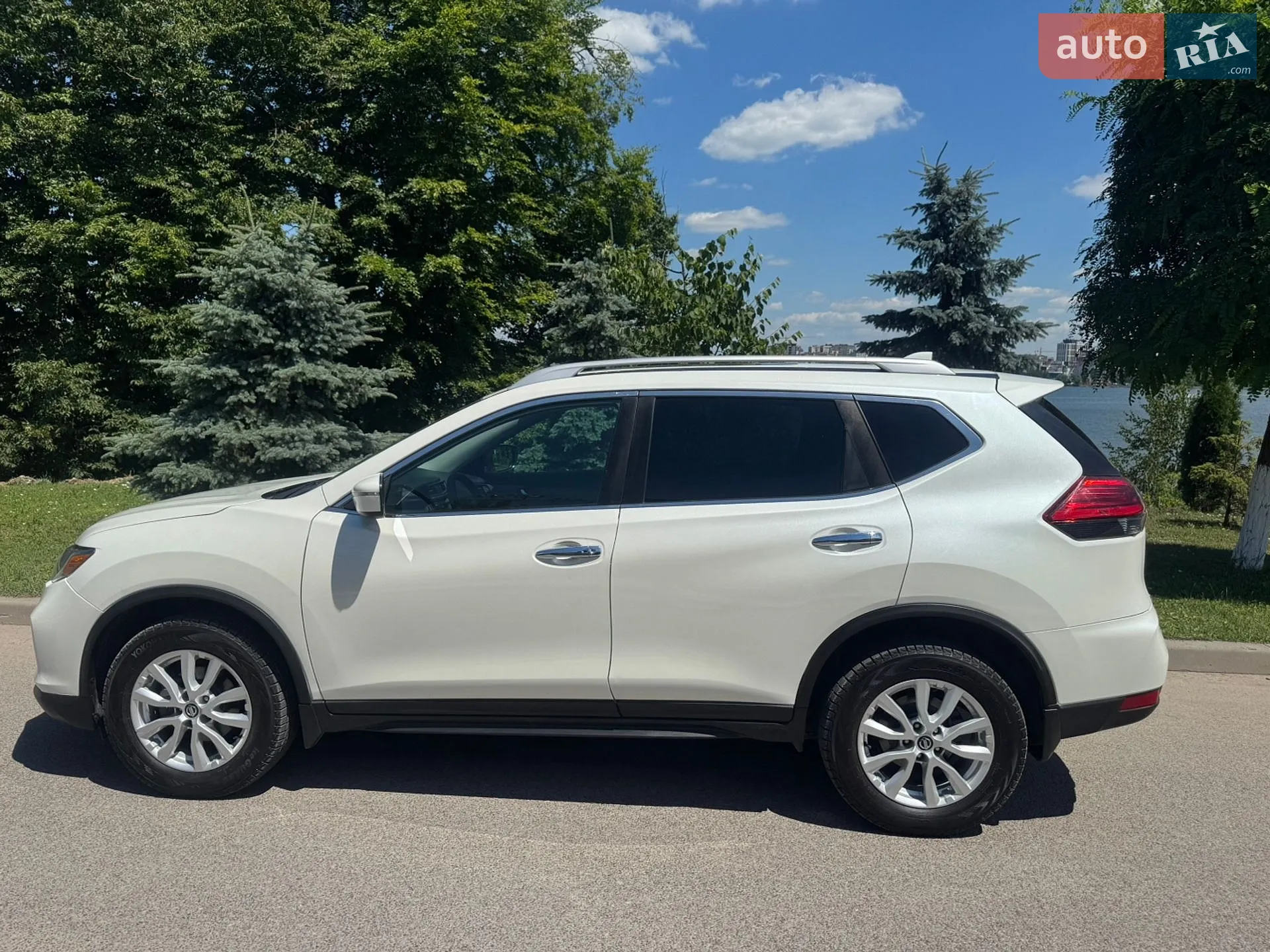 2017 Nissan Rogue - мініатюра 4