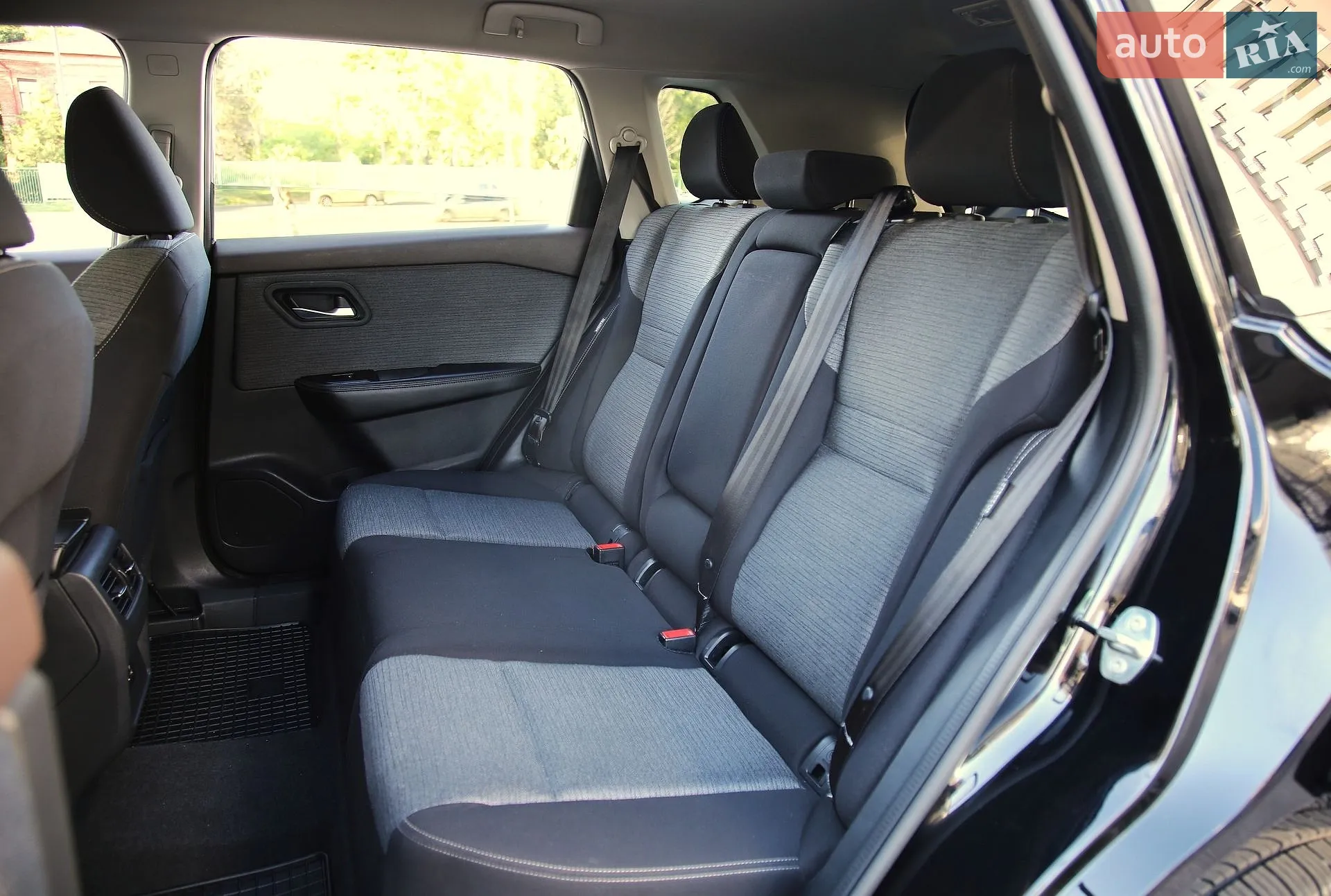 2021 Nissan Rogue - мініатюра 8