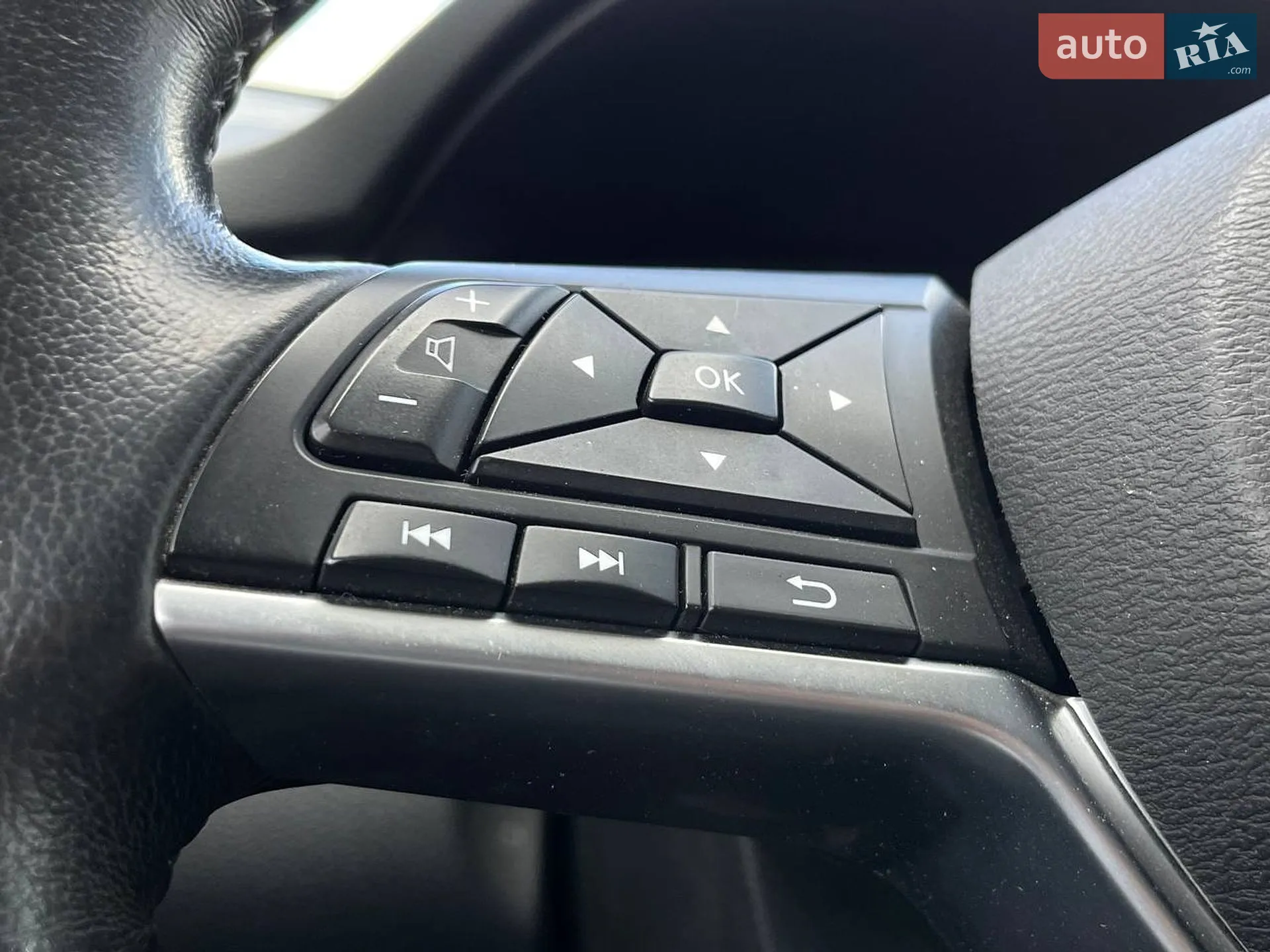 2018 Nissan Rogue - мініатюра 24