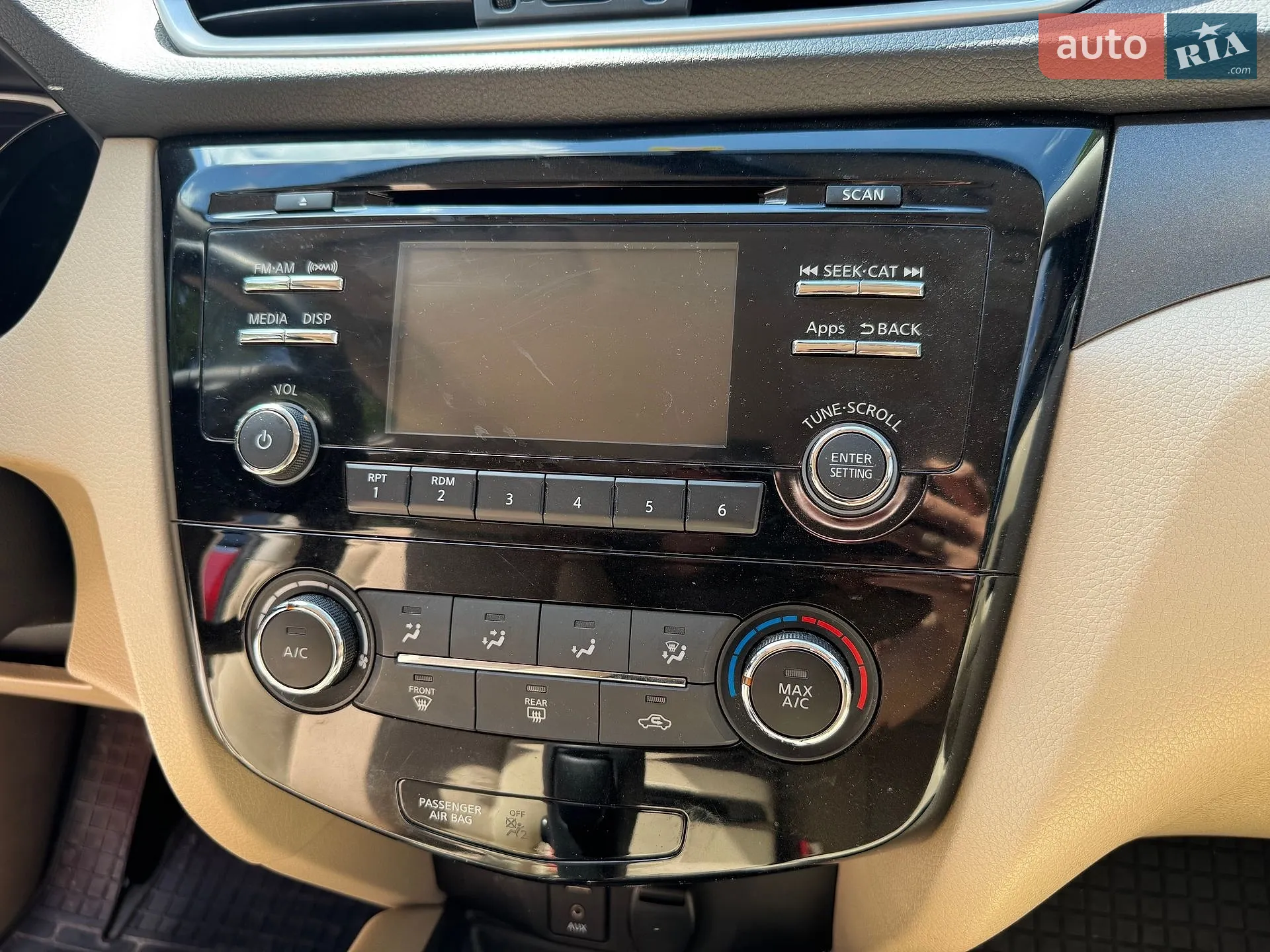 2016 Nissan Rogue - мініатюра 24