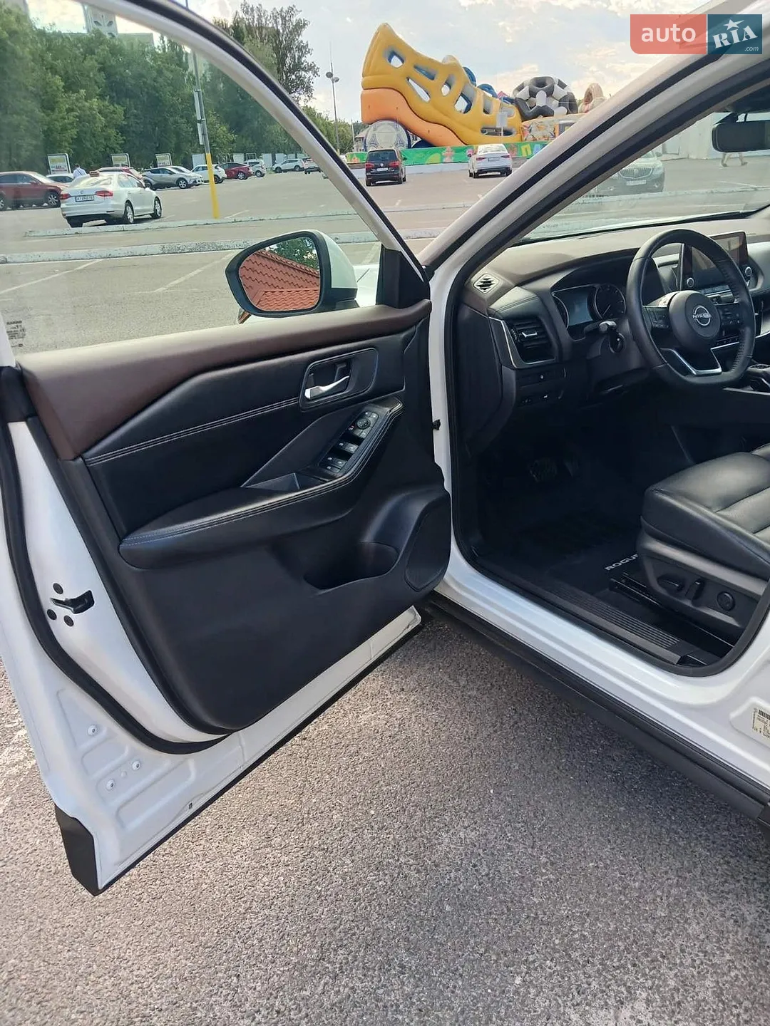2022 Nissan Rogue - мініатюра 23