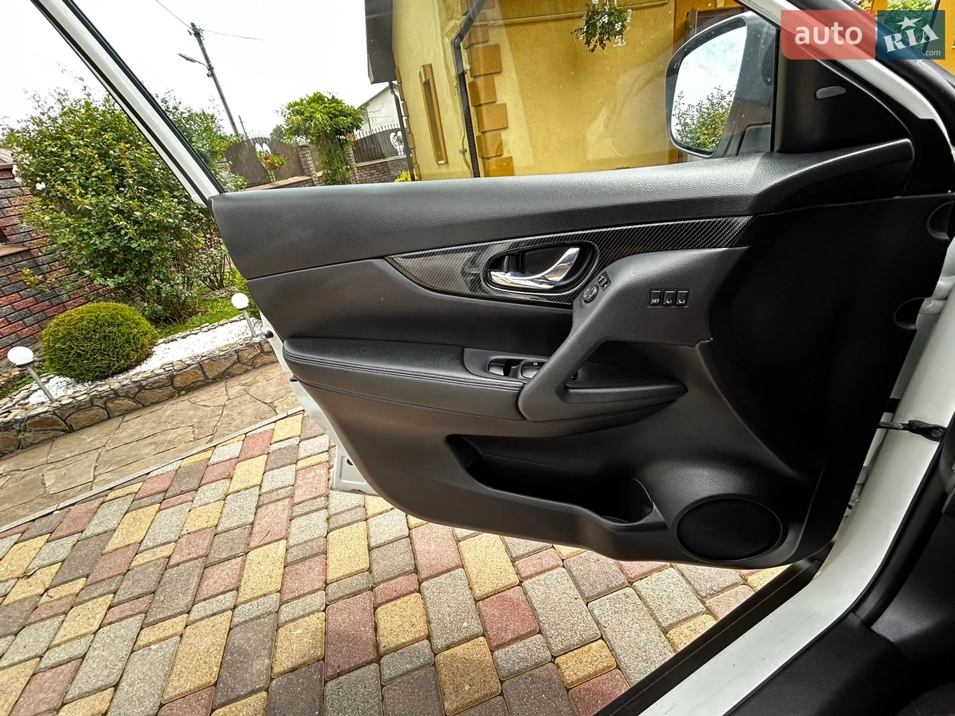 2016 Nissan Rogue - мініатюра 25