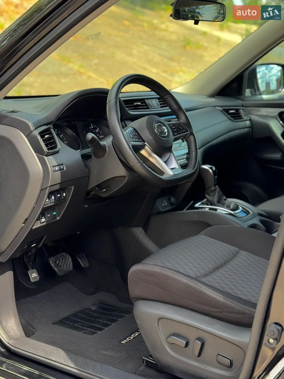 2019 Nissan Rogue - мініатюра 20