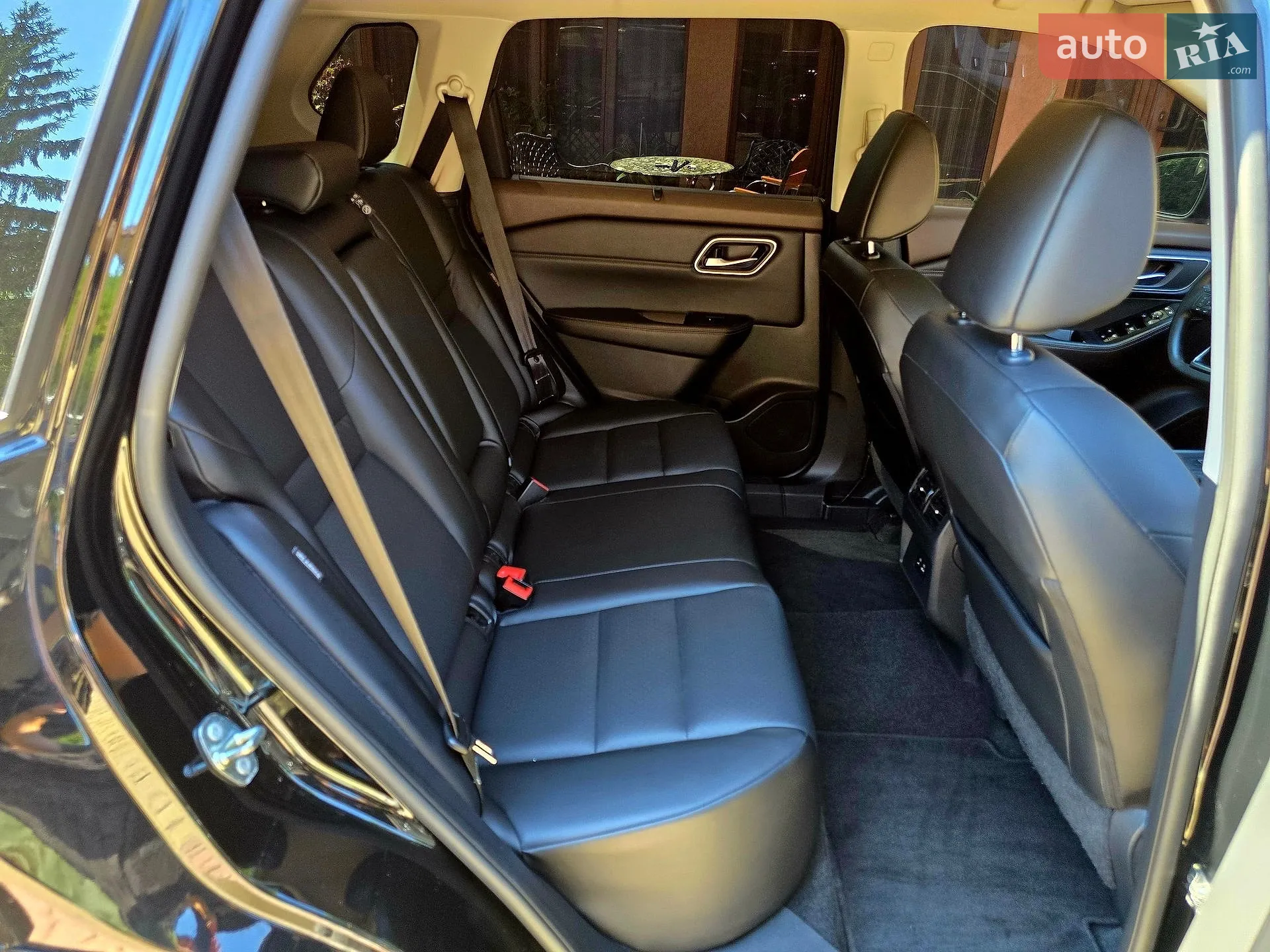2021 Nissan Rogue - мініатюра 17