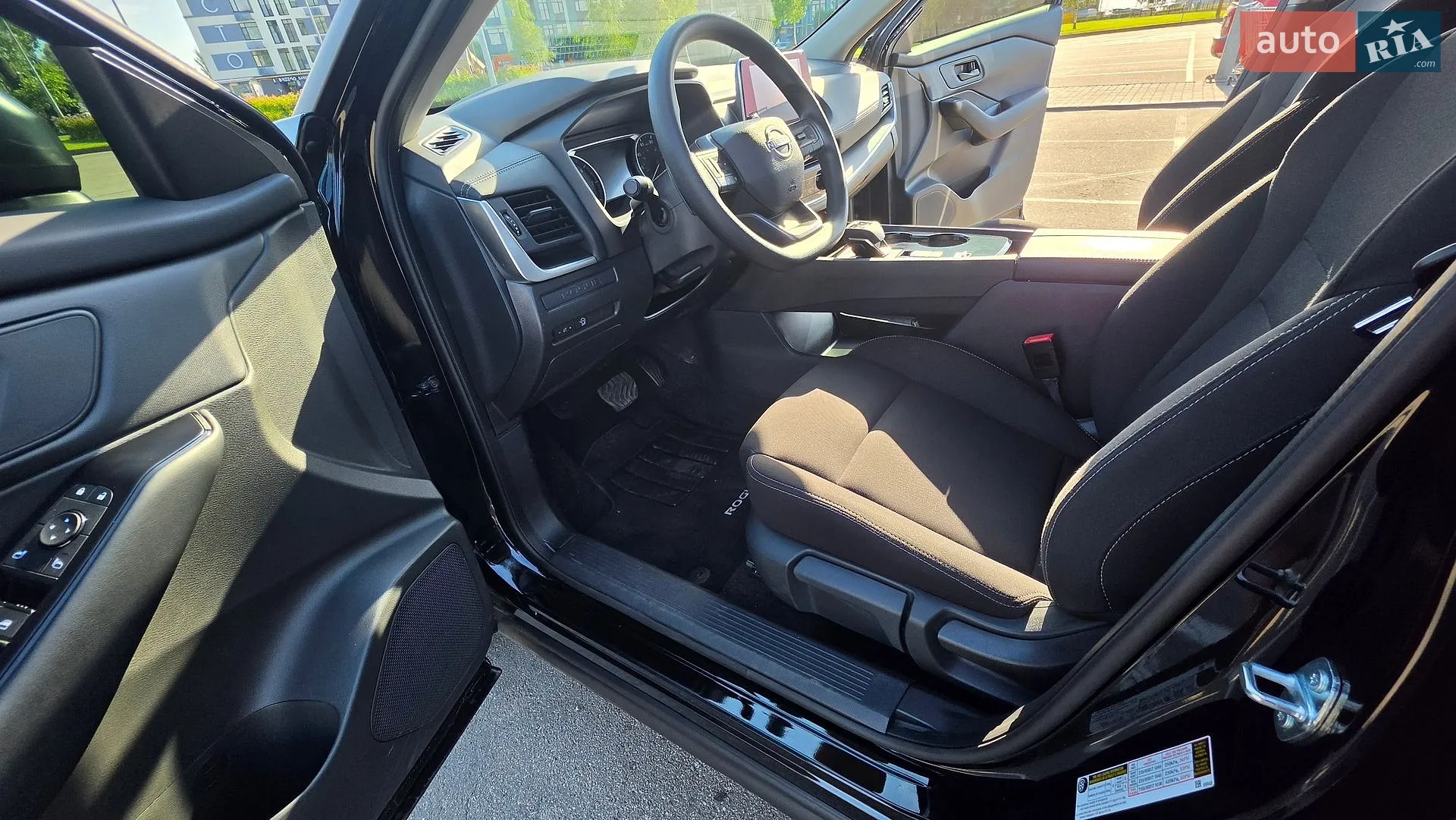 2025 Nissan Rogue - мініатюра 25