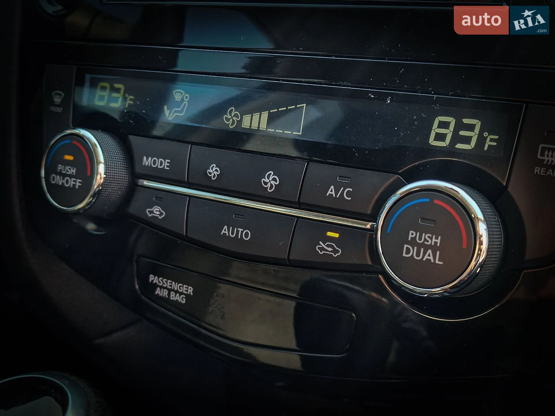 2019 Nissan Rogue - мініатюра 15
