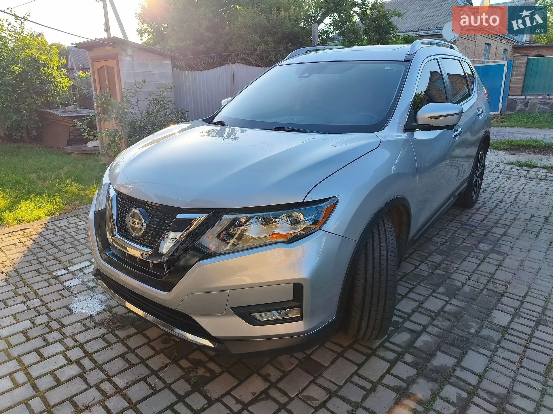 2018 Nissan Rogue - мініатюра 2