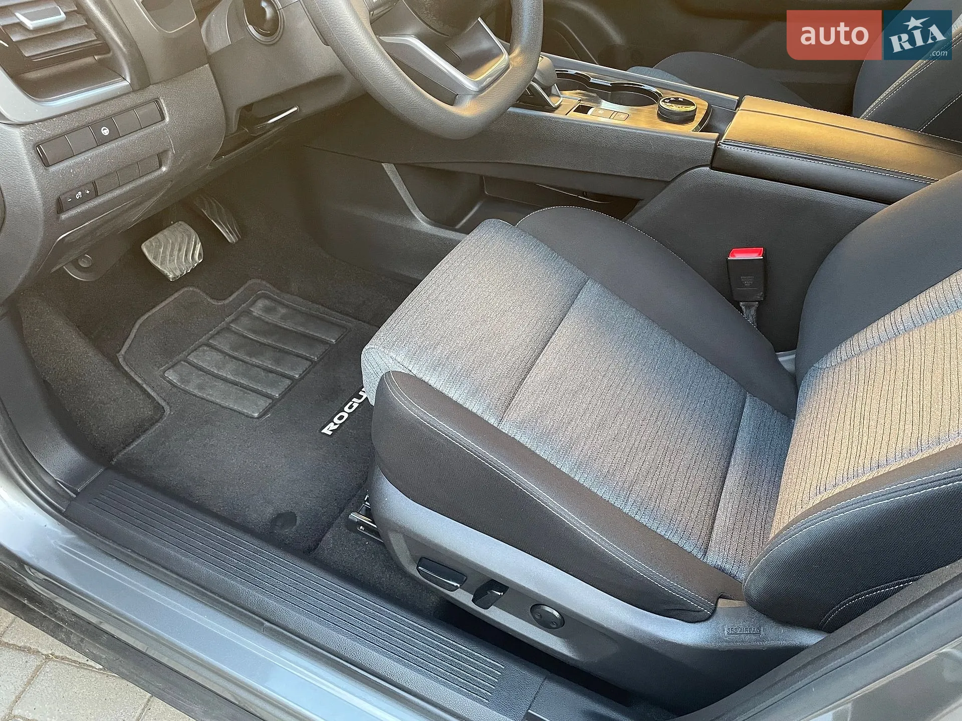 2020 Nissan Rogue - мініатюра 18