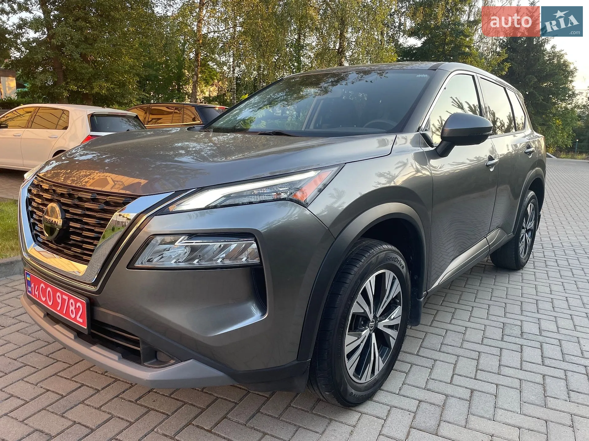 2020 Nissan Rogue - фото 1