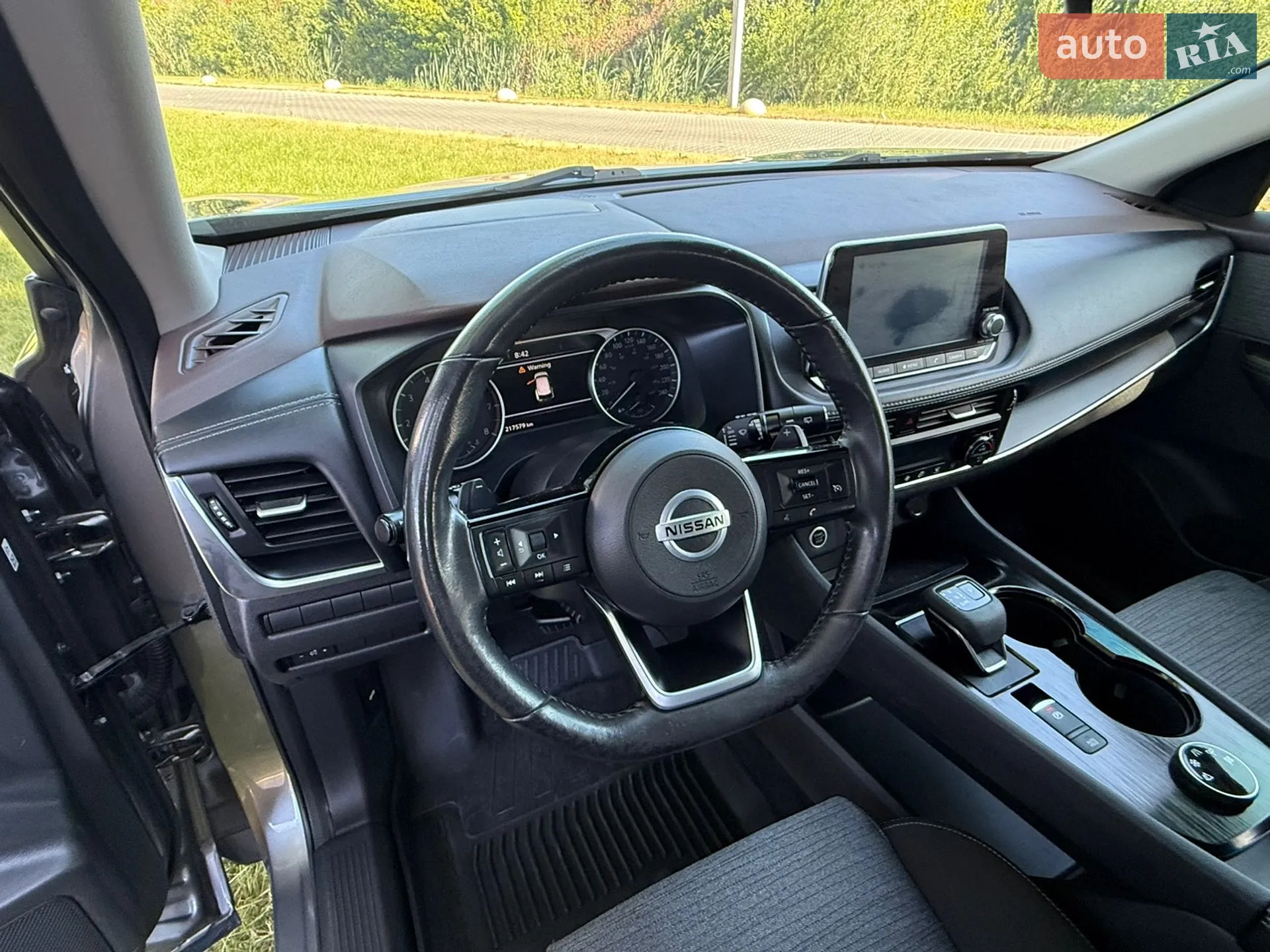 2021 Nissan Rogue - мініатюра 17