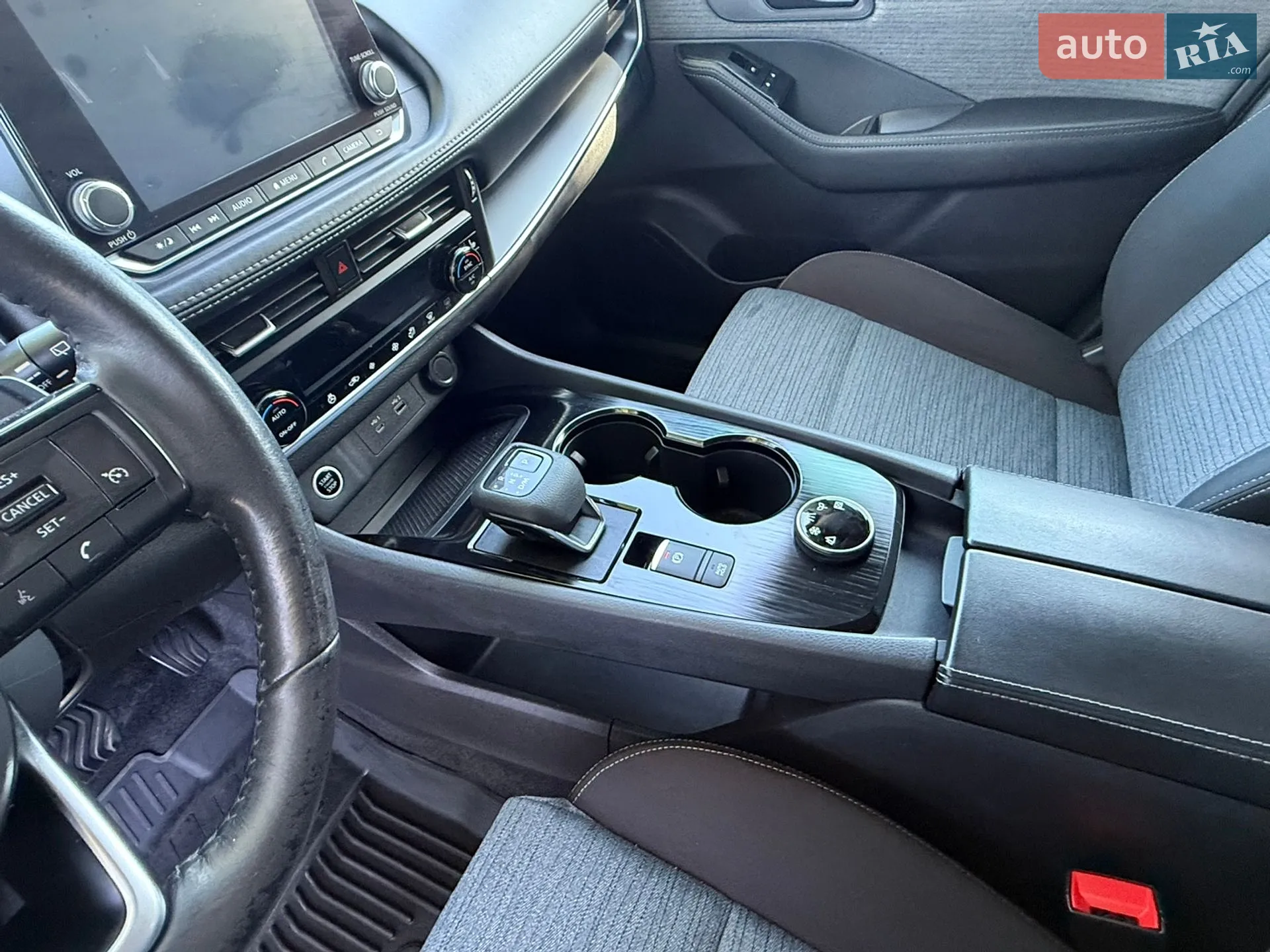 2021 Nissan Rogue - мініатюра 23