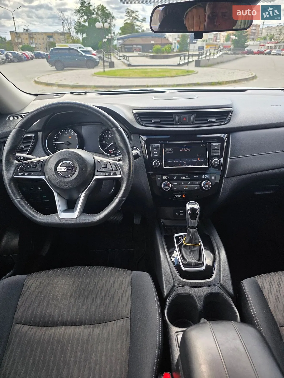 2018 Nissan Rogue - мініатюра 11