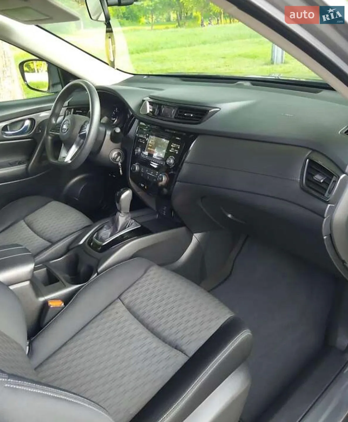 2017 Nissan Rogue - мініатюра 12