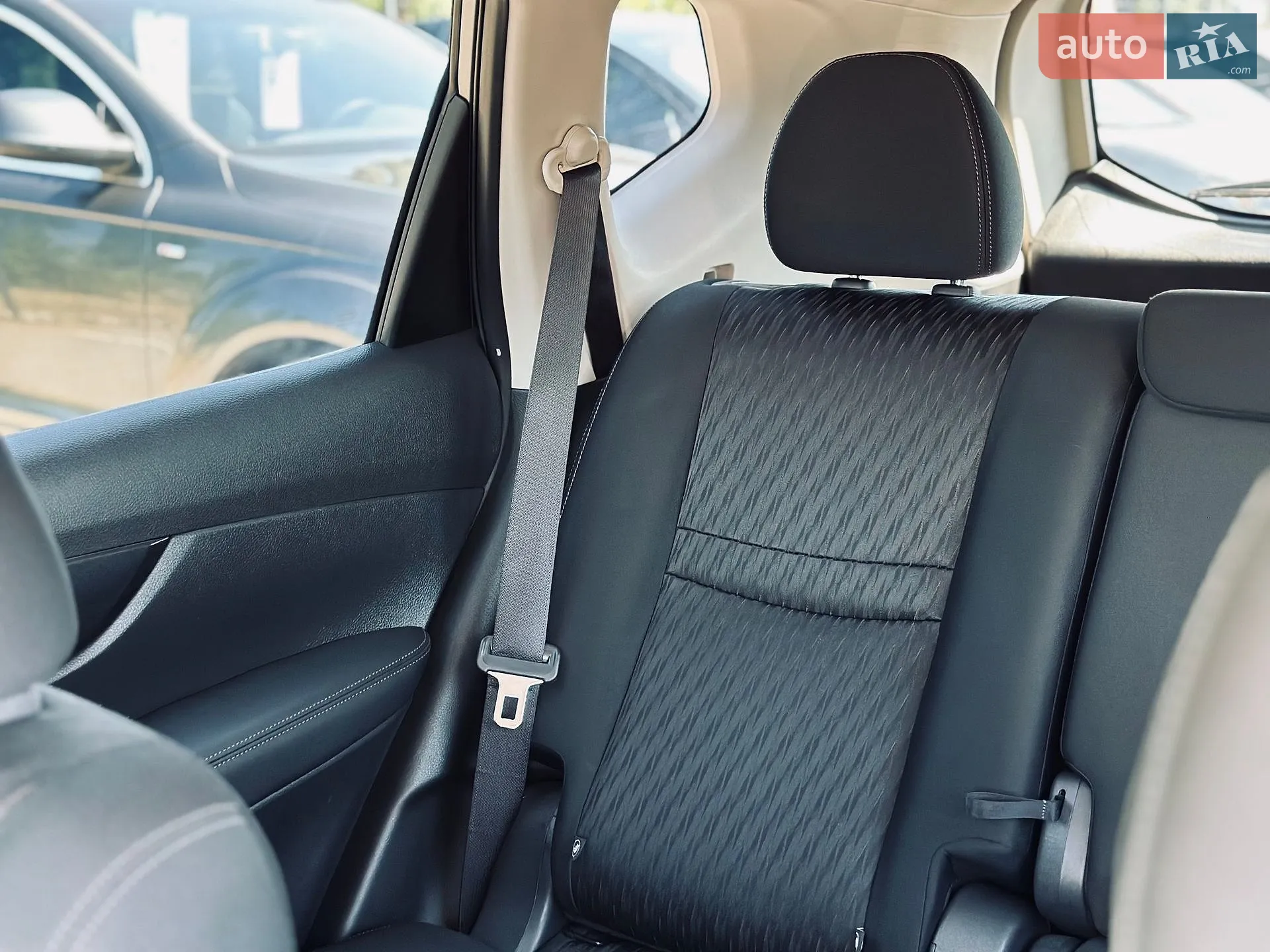 2019 Nissan Rogue - мініатюра 25