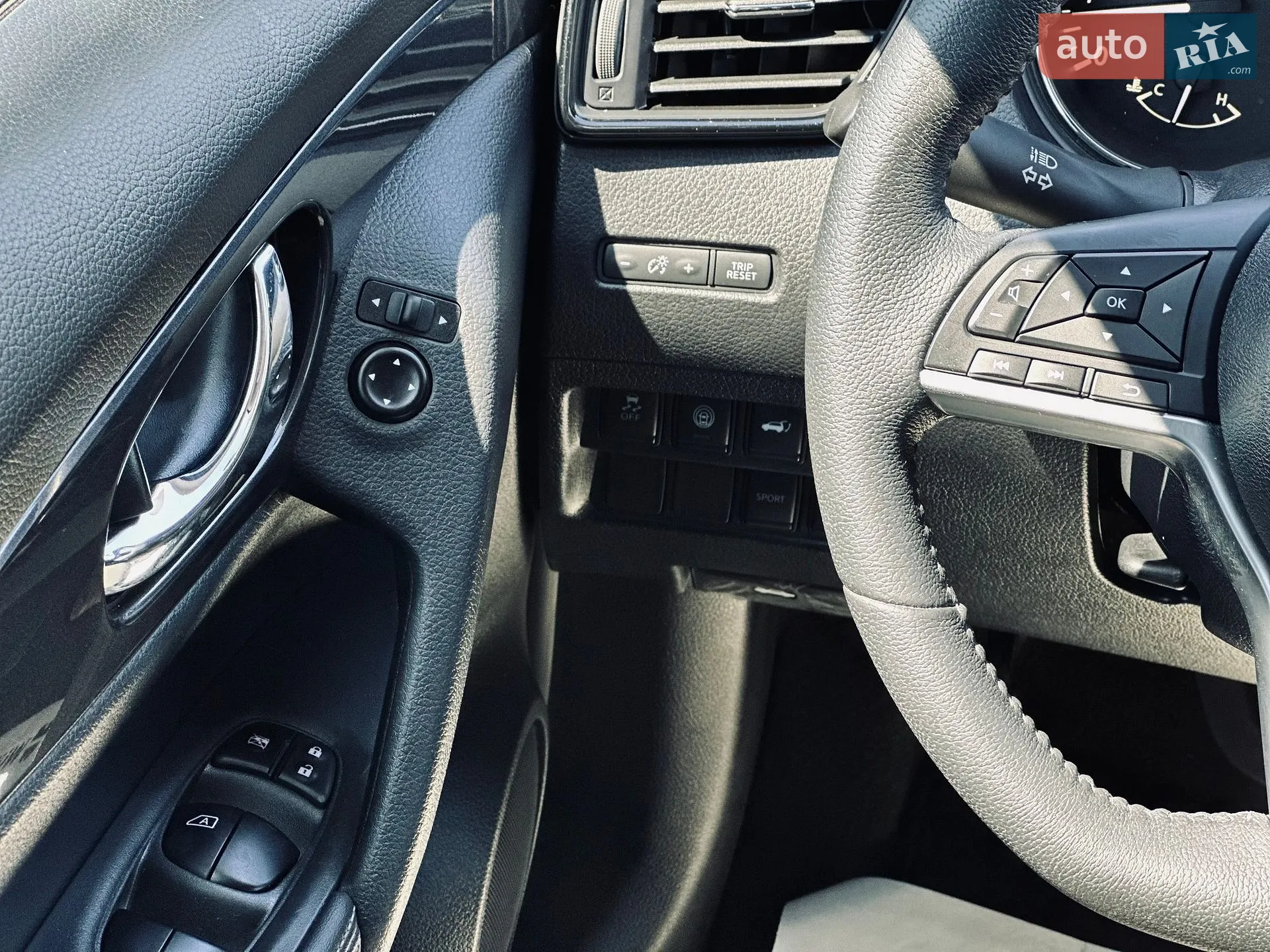 2019 Nissan Rogue - мініатюра 30