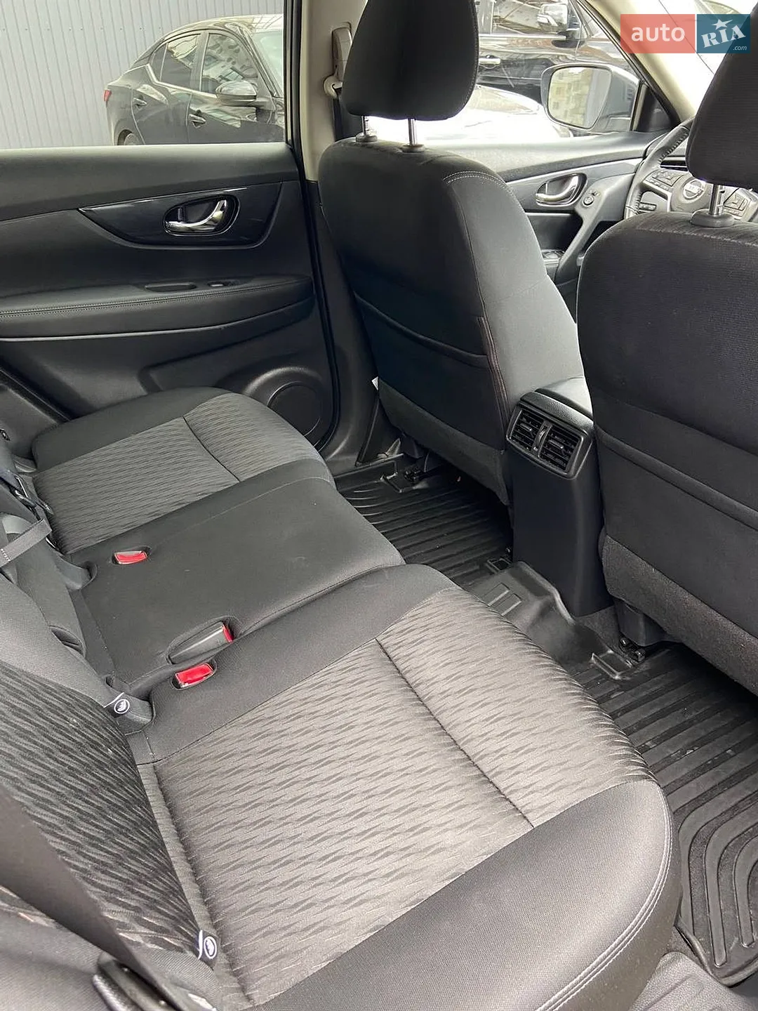 2019 Nissan Rogue - мініатюра 12