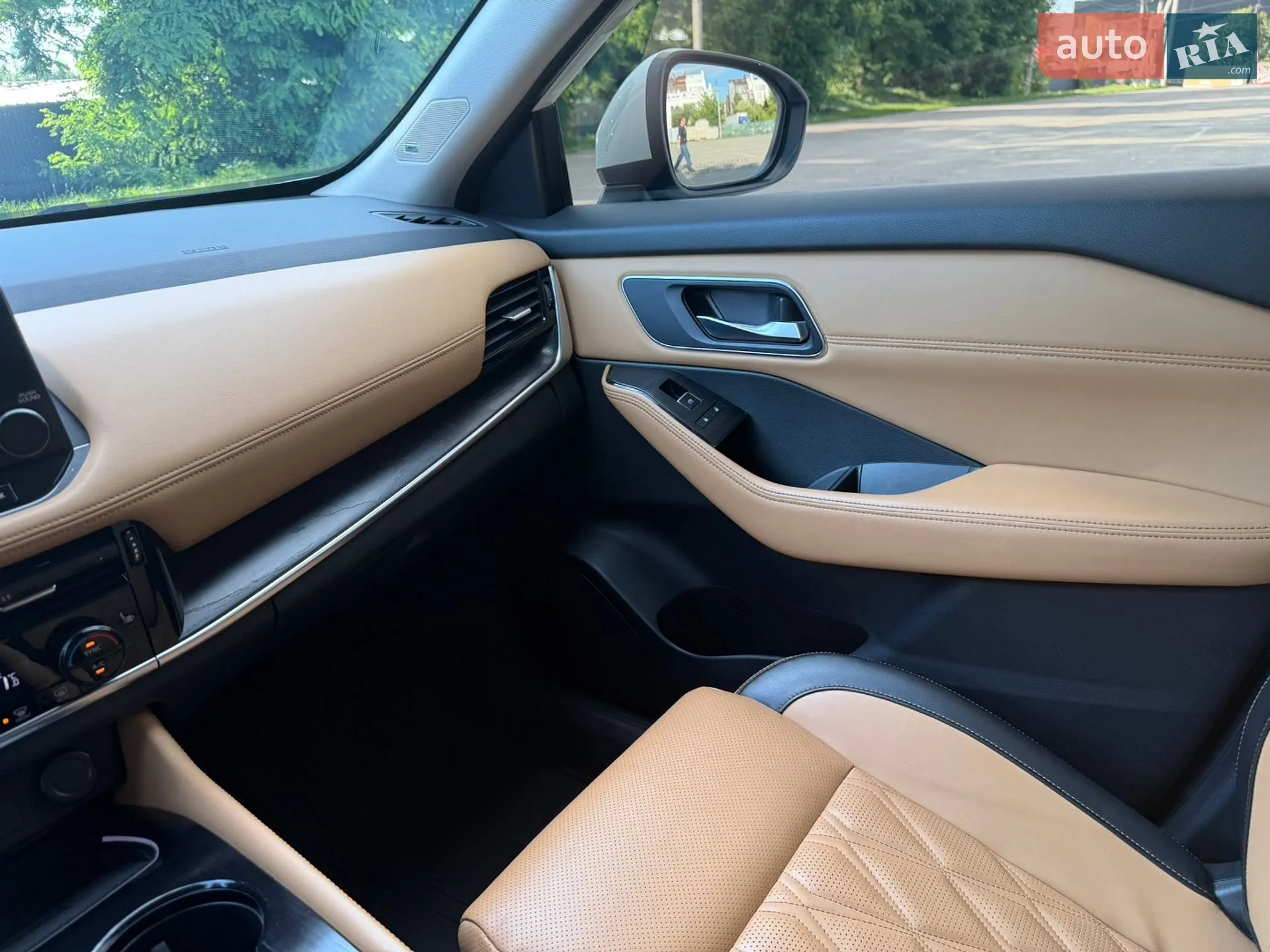 2021 Nissan Rogue - мініатюра 13