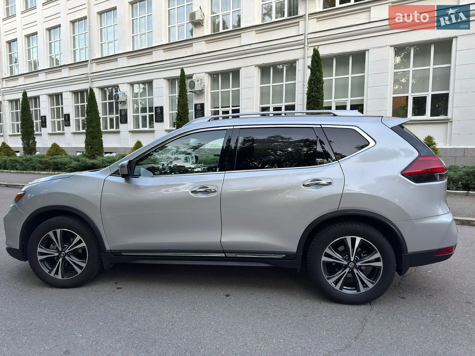 2017 Nissan Rogue - мініатюра 5