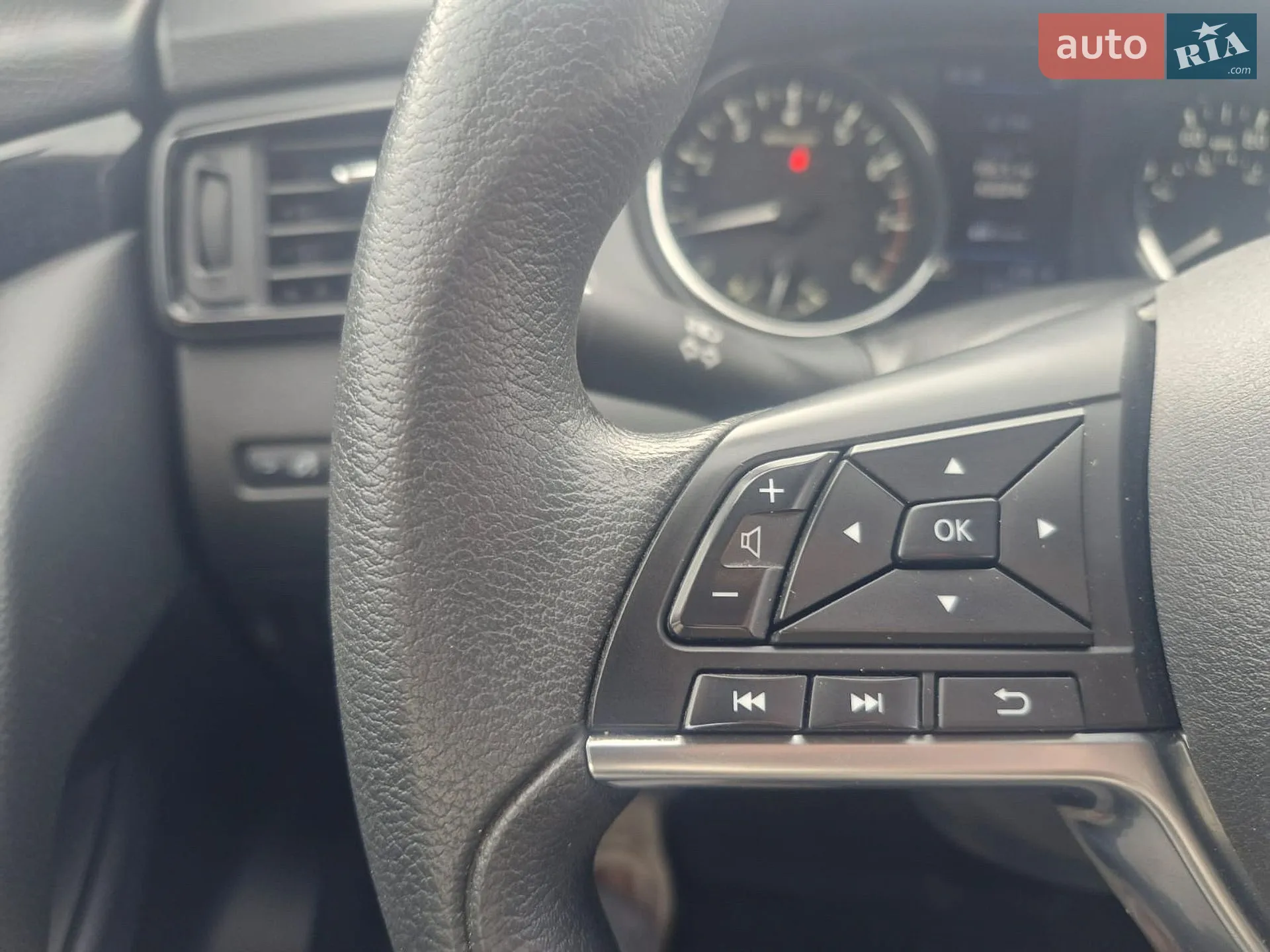 2019 Nissan Rogue - мініатюра 27