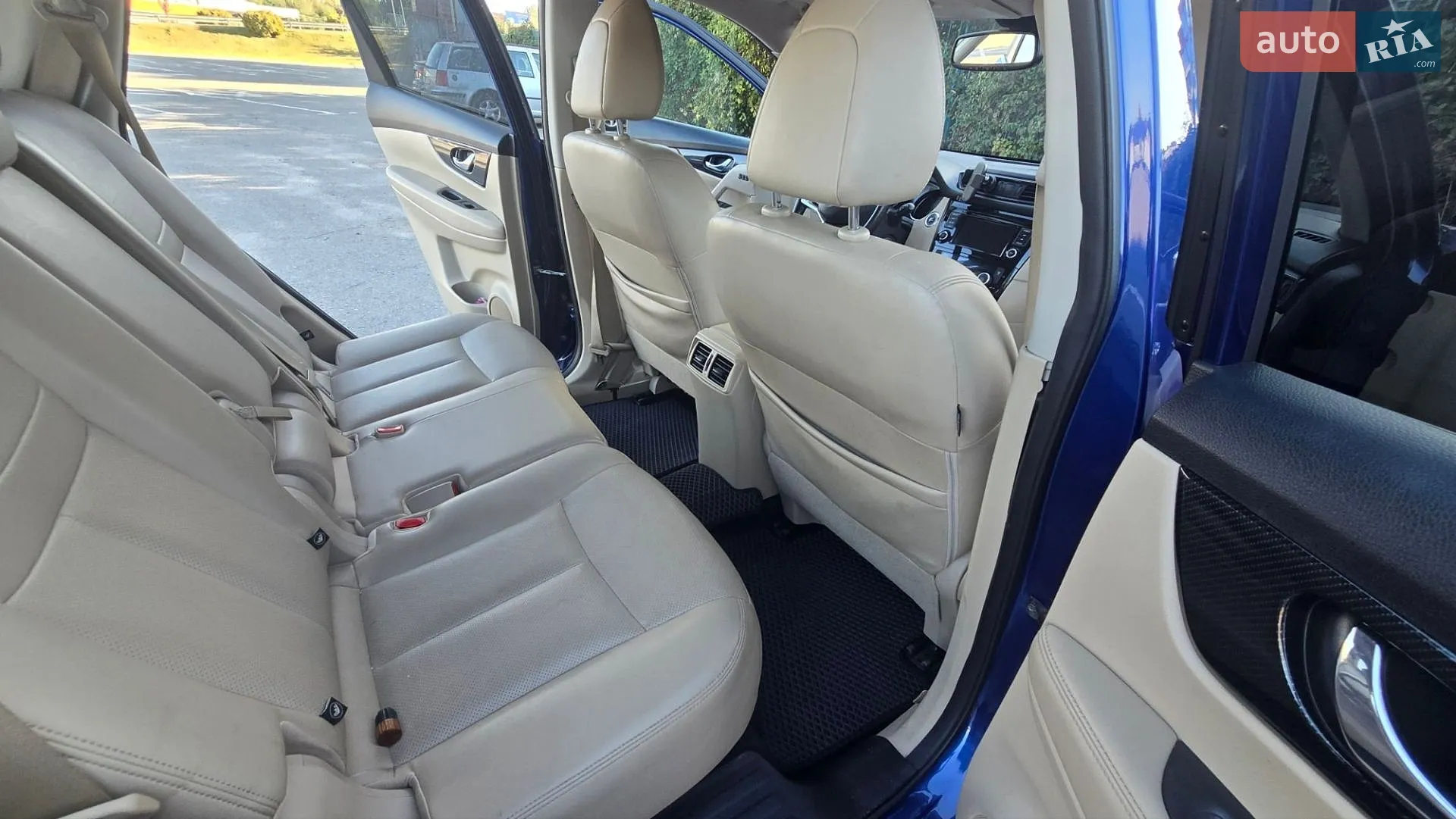 2018 Nissan Rogue - мініатюра 16