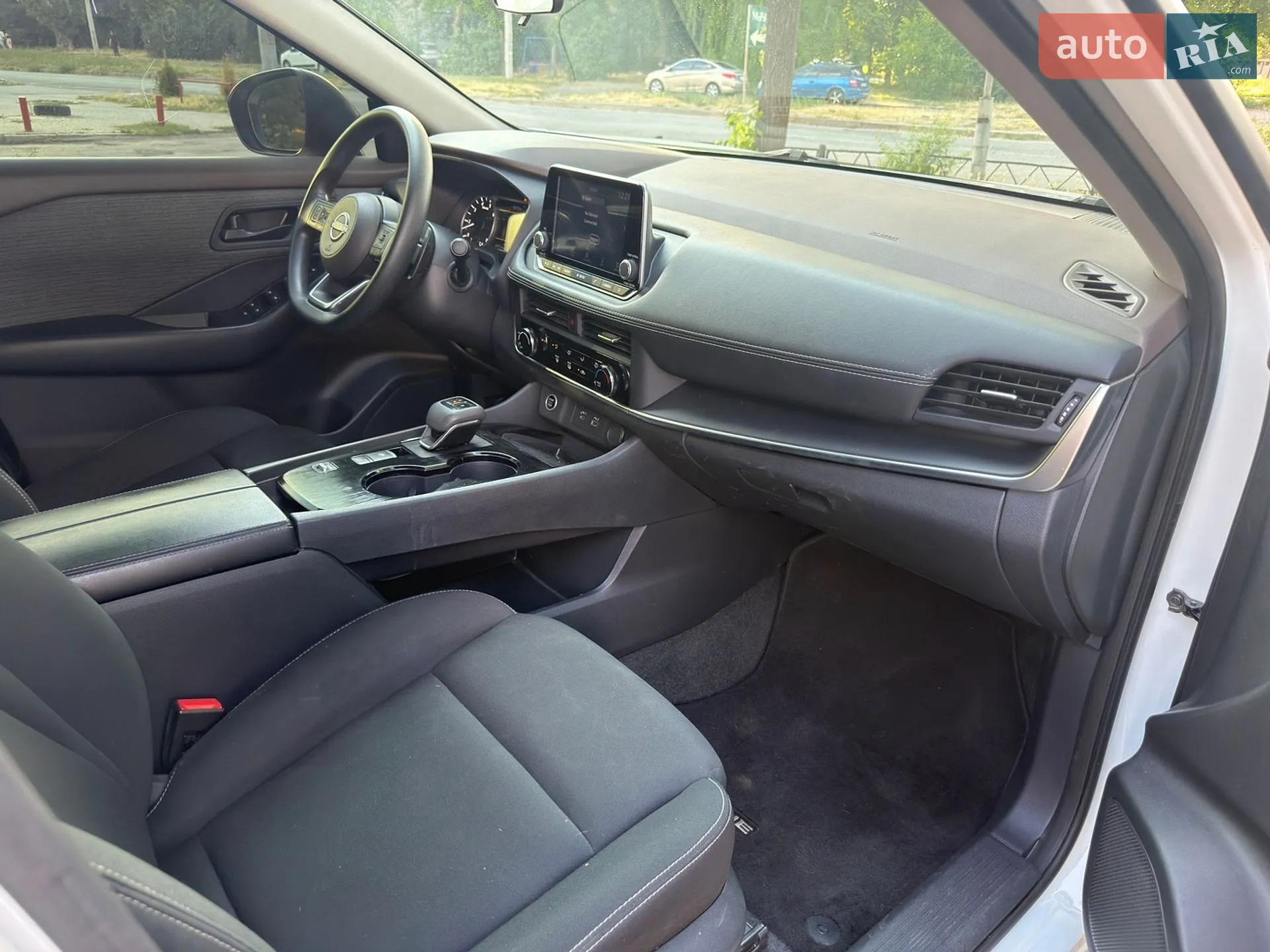 2022 Nissan Rogue - мініатюра 11